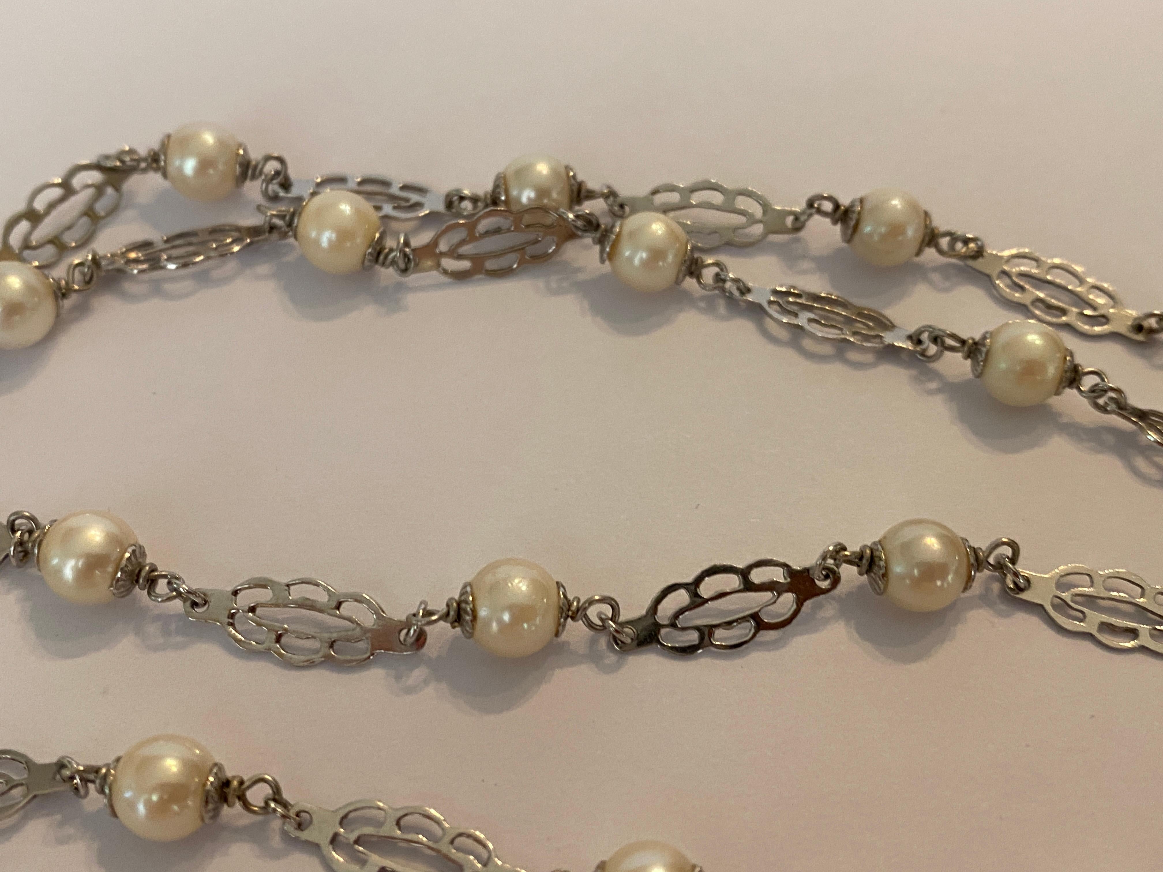 14 KT Weißgold-Halskette Sautoir mit Perlen im Angebot 2