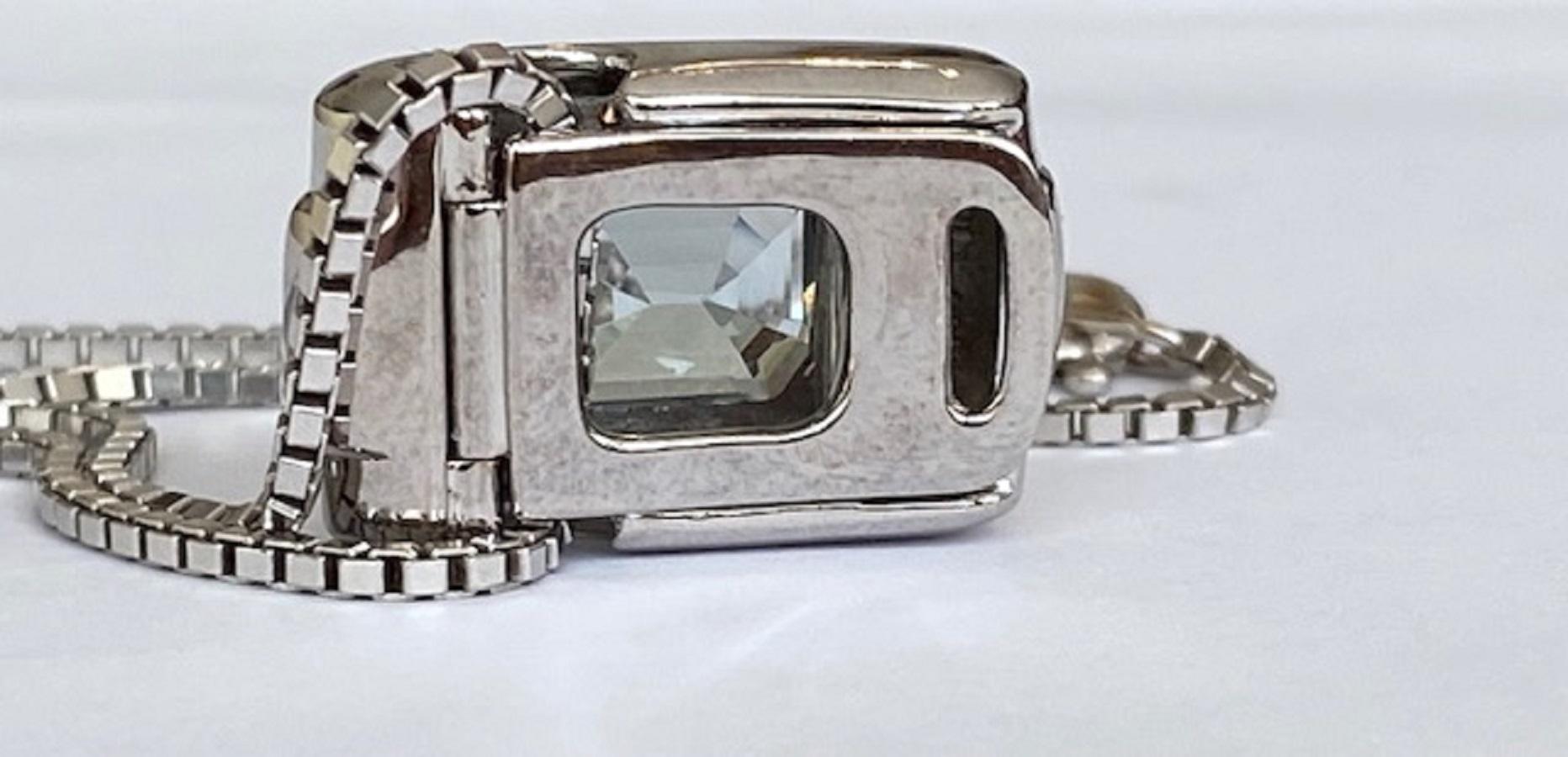 14 kt. Collana in oro bianco con ciondolo di circa 4,00 ct di acquamarina e diamanti in vendita 4
