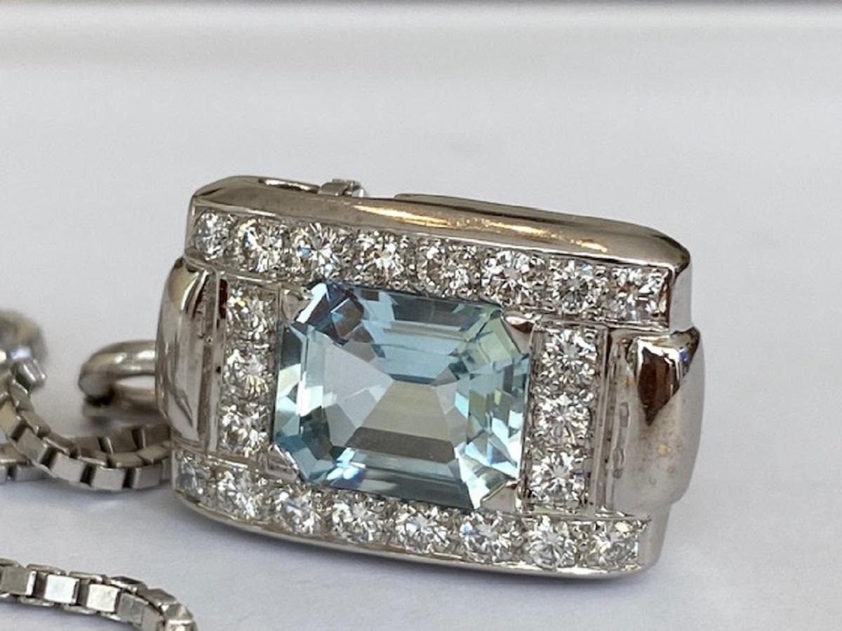 Donna 14 kt. Collana in oro bianco con ciondolo di circa 4,00 ct di acquamarina e diamanti in vendita