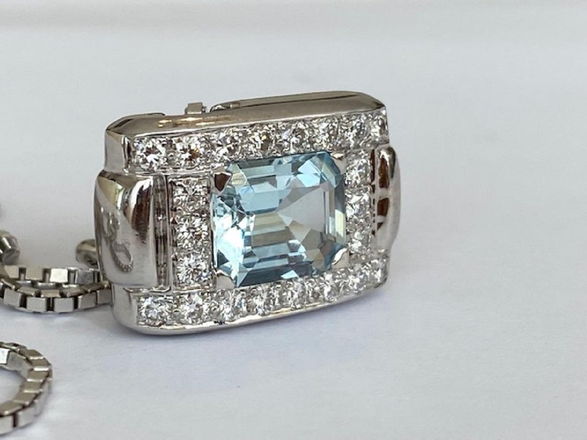 14 kt. Collana in oro bianco con ciondolo di circa 4,00 ct di acquamarina e diamanti in vendita 1