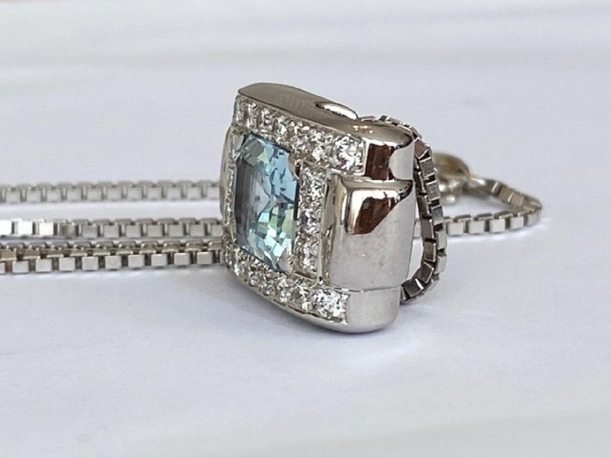 14 kt. Collana in oro bianco con ciondolo di circa 4,00 ct di acquamarina e diamanti in vendita 2