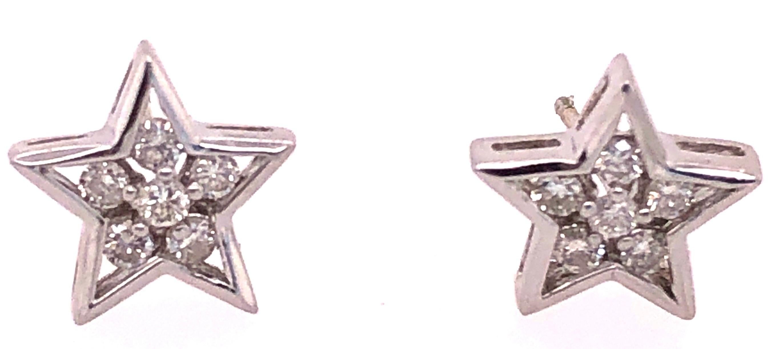 Round Cut 14 Karat White Gold with Diamonds Star Earrings 0.50 Total Diamond Weight For Sale