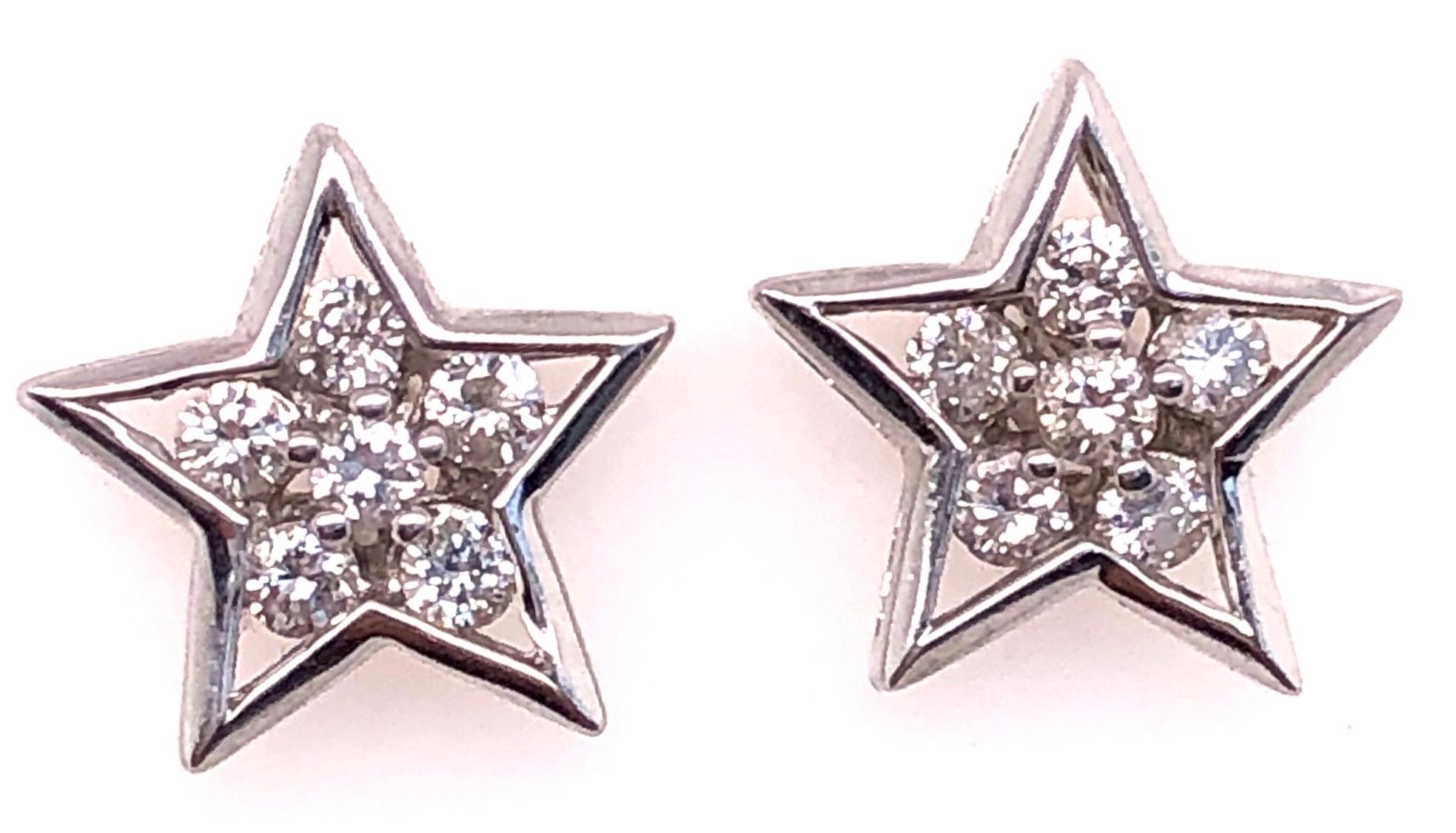 14 Karat White Gold with Diamonds Star Earrings 0.50 Total Diamond Weight In Good Condition For Sale In Stamford, CT