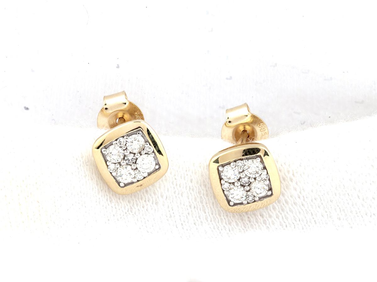 14KT Yellow Gold Cushion-Shaped Diamond Cluster Stud Earrings in vendita 4