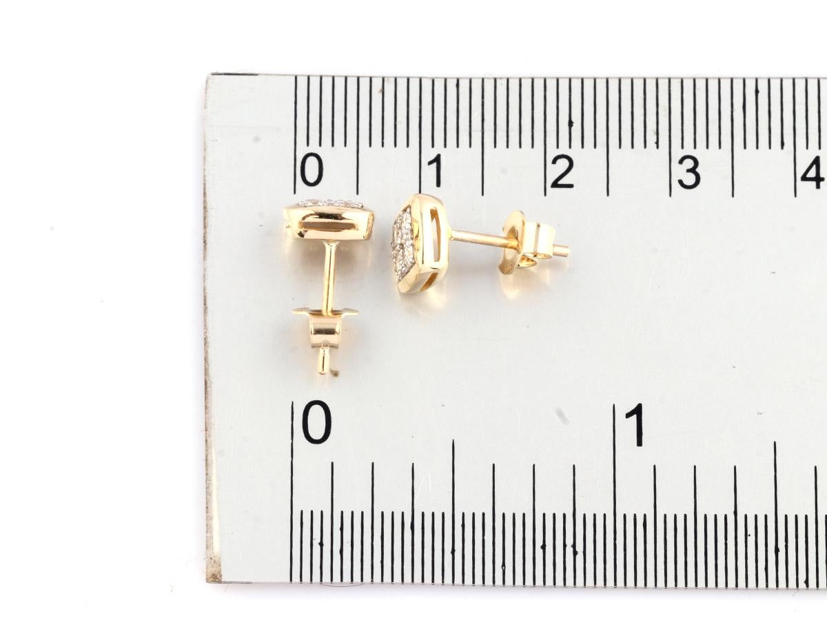 14KT Yellow Gold Cushion-Shaped Diamond Cluster Stud Earrings in vendita 5