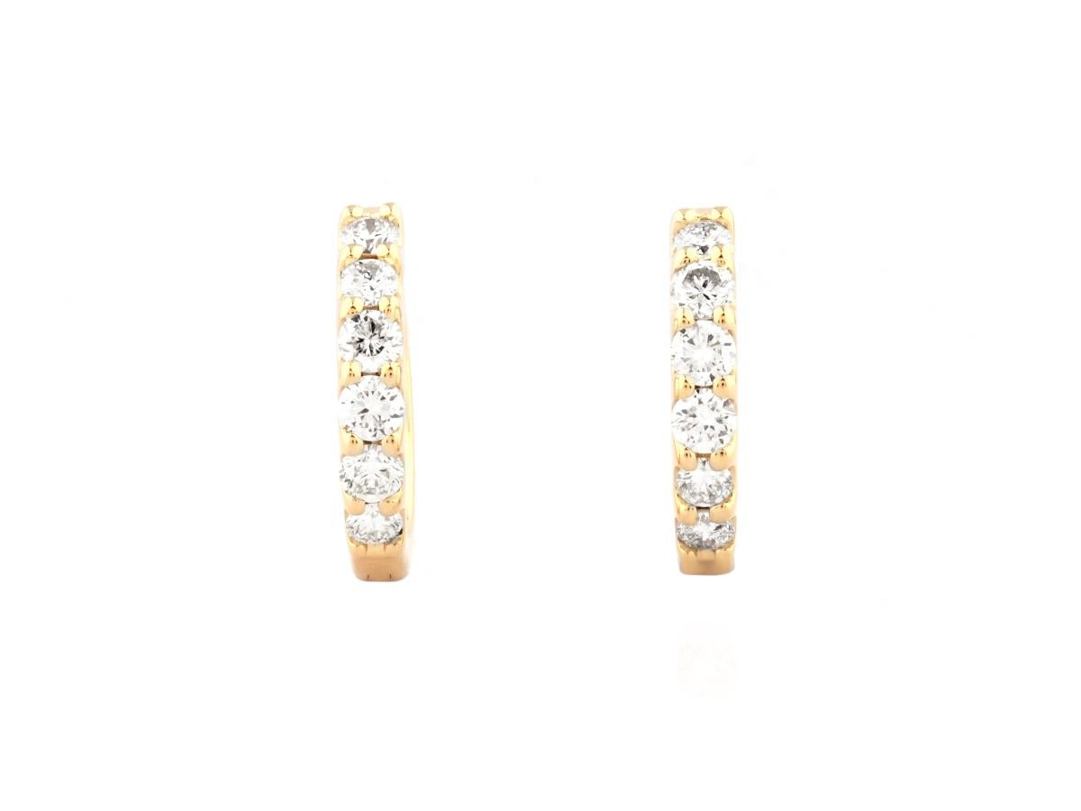 Matériau :  Or jaune 14KT
Poids de l'or : 2,08 grammes
Taille des boucles d'oreilles : 1CMX1CM
Avec : Diamant 
Pierre : 12 diamants naturels

Carat de diamant : 0.38
Couleur du diamant :  GH
Clarté du diamant :  SI
Taille du diamant :  Coupe