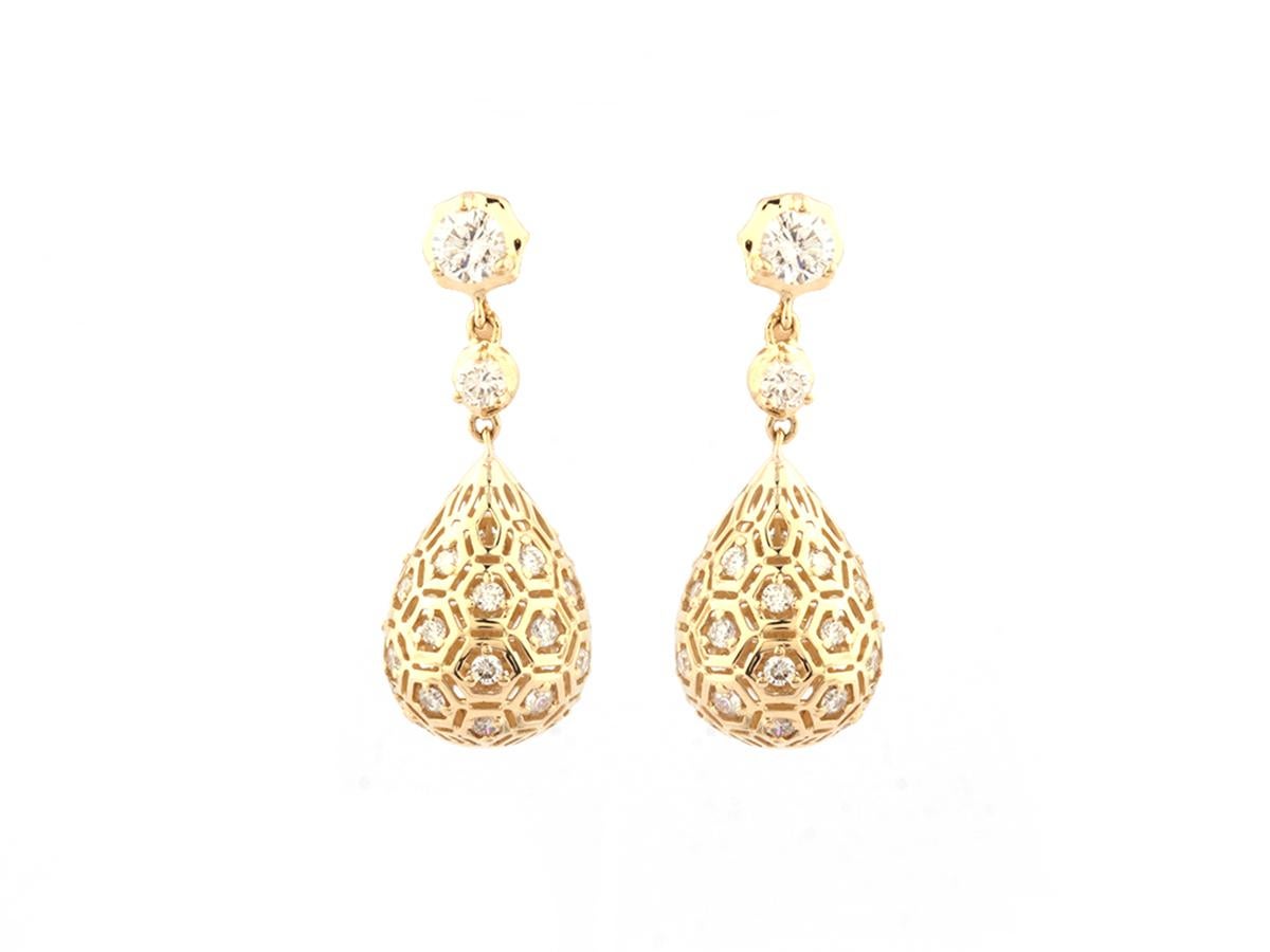 Matériau :  Or jaune 14KT
Poids de l'or : 1,70 gramme
Taille des boucles d'oreilles : 2cmX1cm
Avec : Diamant 
Pierre : 64 diamants naturels

Carat de diamant : 0.53
Couleur du diamant :  GH
Clarté du diamant :  SI
Taille du diamant :  Coupe