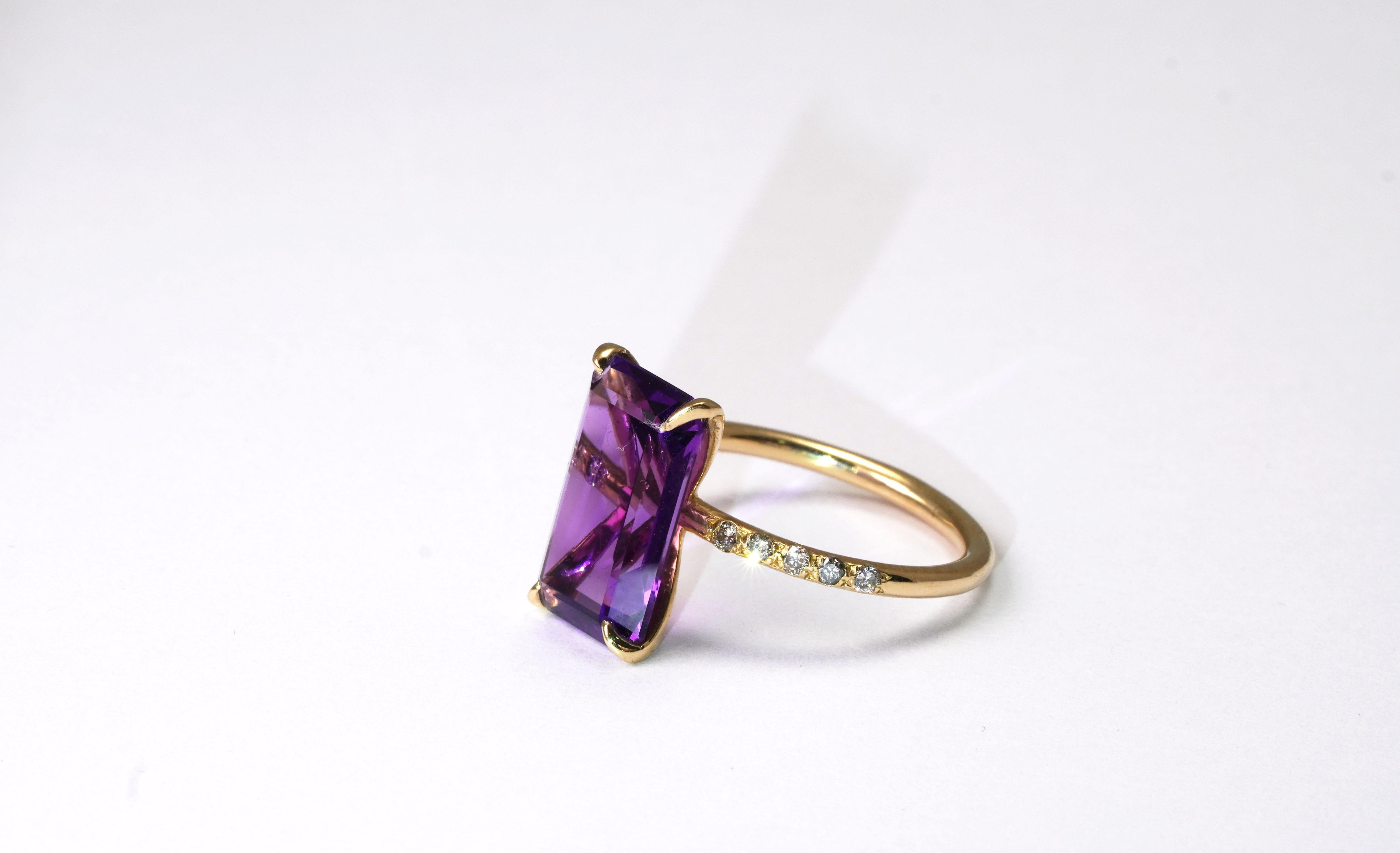 Modern 14 Kt Yellow Gold Amethyst Diamond Ring For Sale