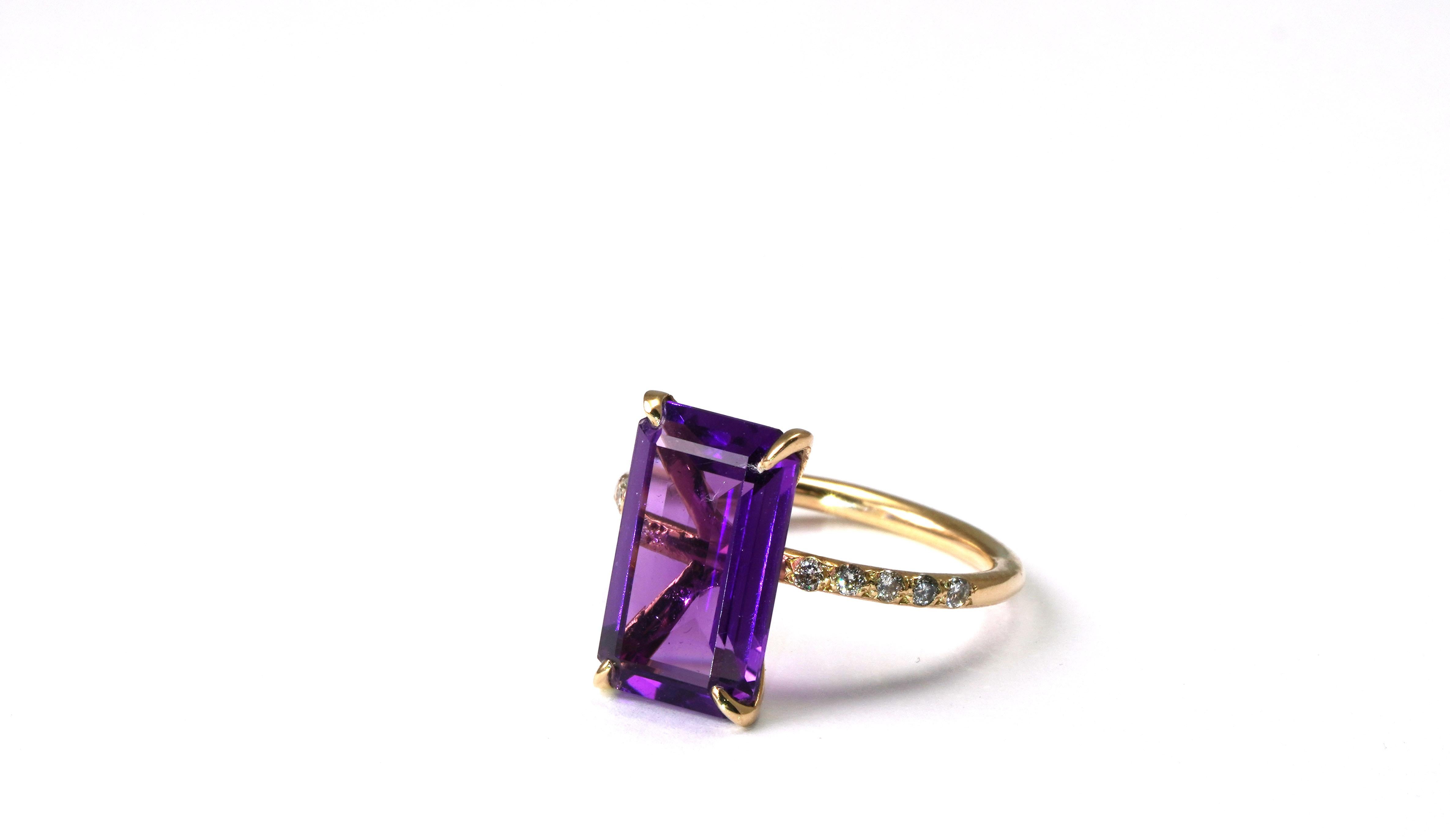 Emerald Cut 14 Kt Yellow Gold Amethyst Diamond Ring For Sale