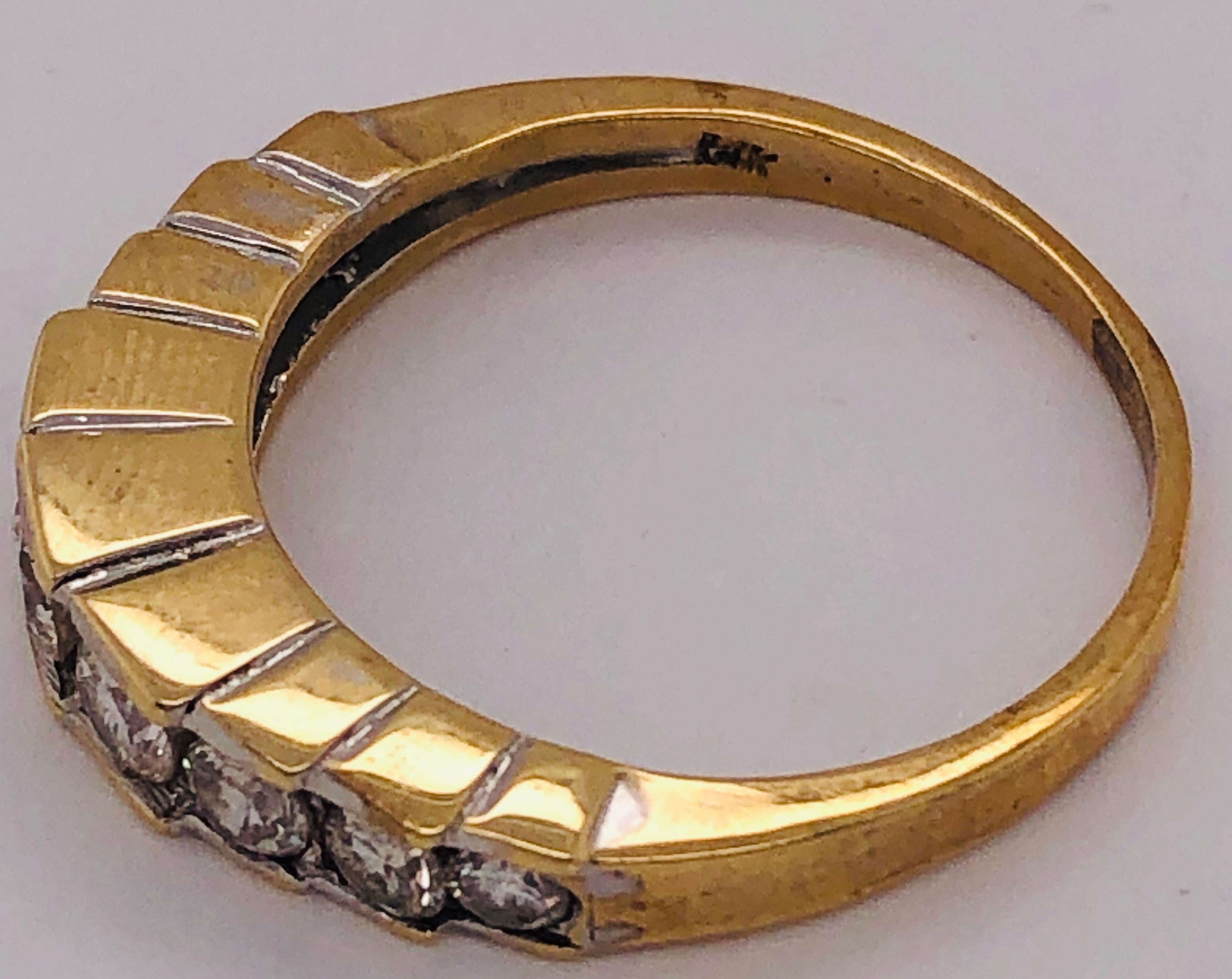 Anello di anniversario in oro giallo 14 carati e nove diamanti graduati 1,00 TDW in vendita 5