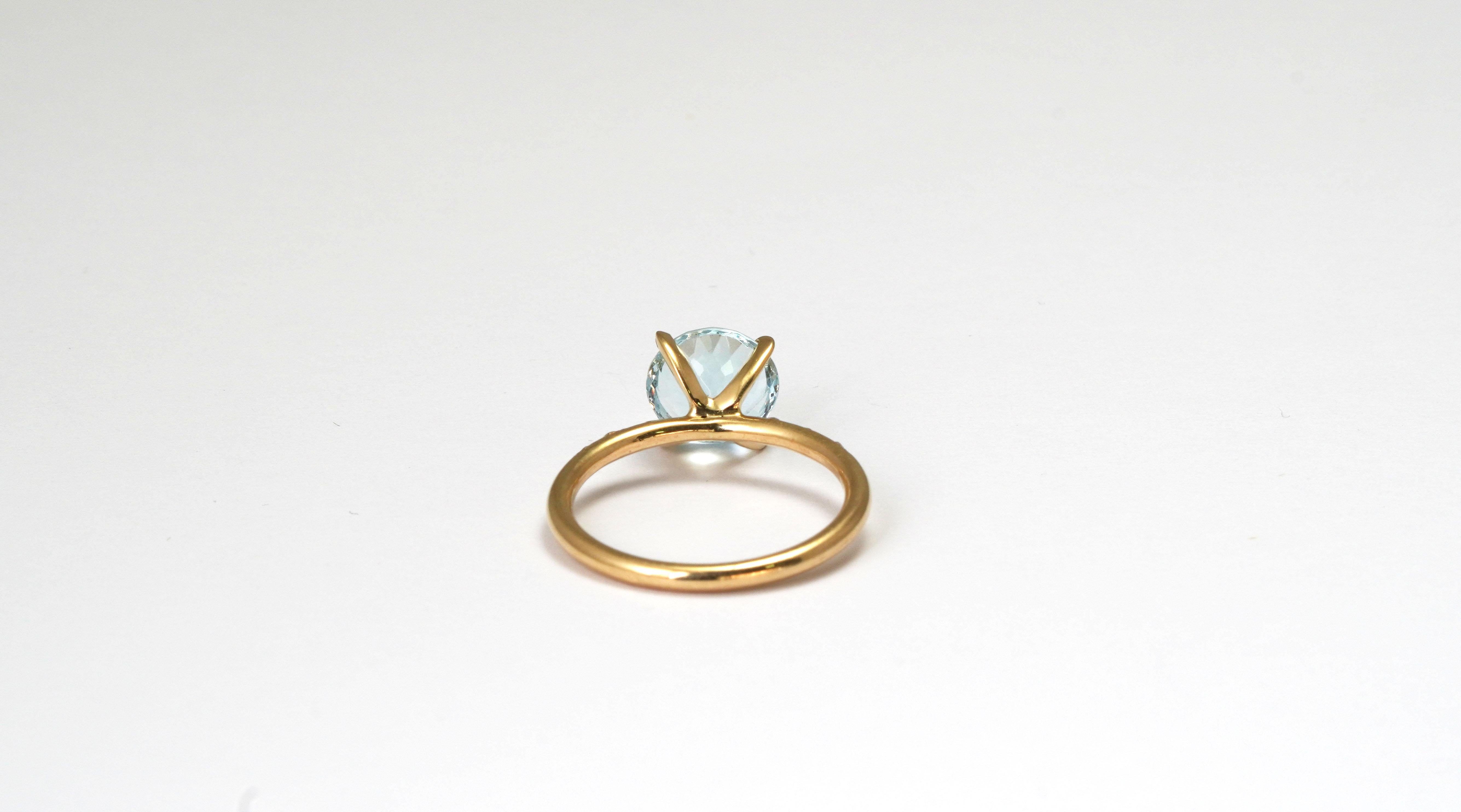 14 kt Yellow Gold Aquamarine Diamond Cocktail Ring In New Condition For Sale In София, BG