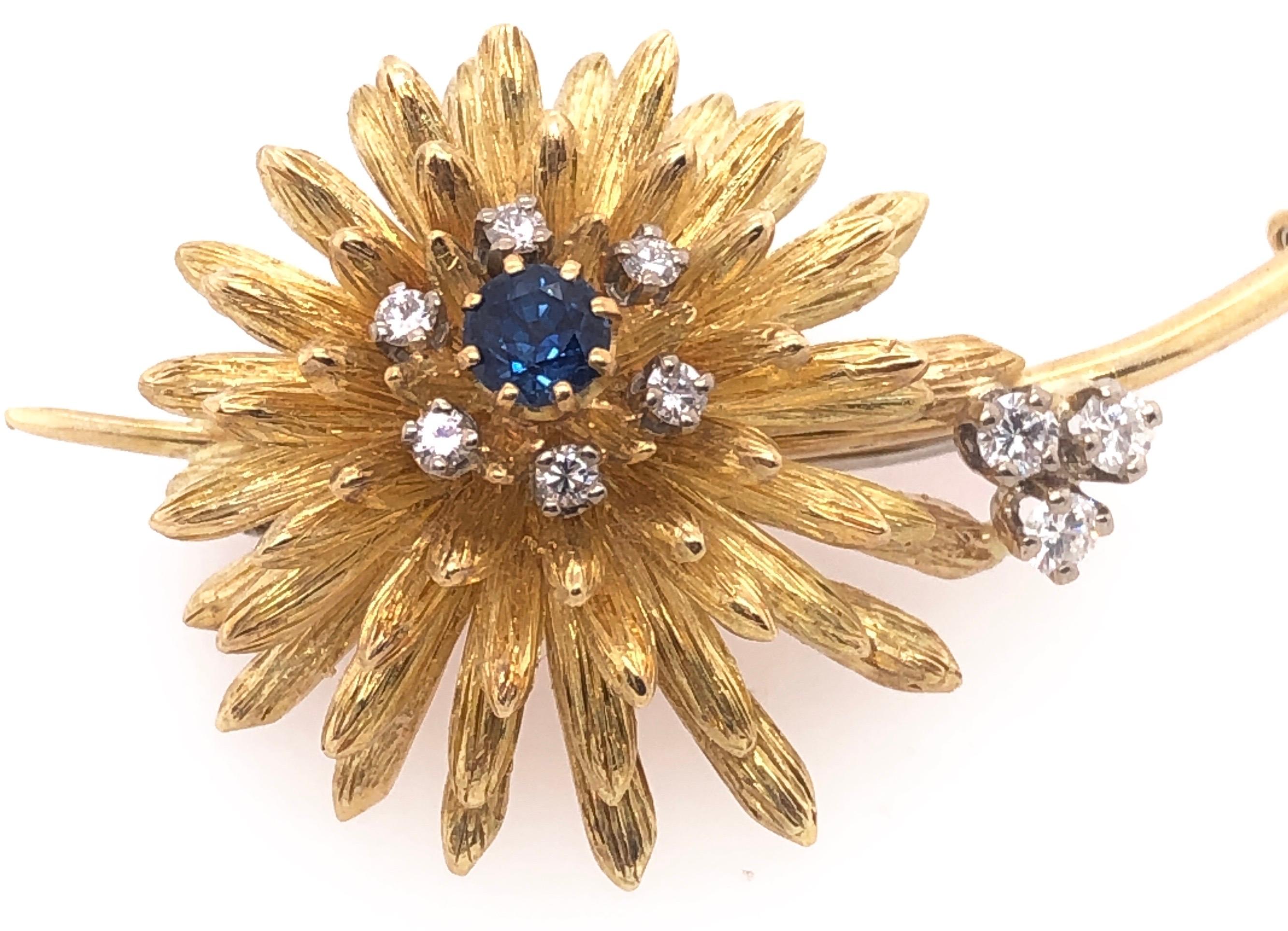 Women's or Men's 14 Karat Yellow Gold Brooch Pin Center Sapphire and Surrounding Diamonds For Sale
