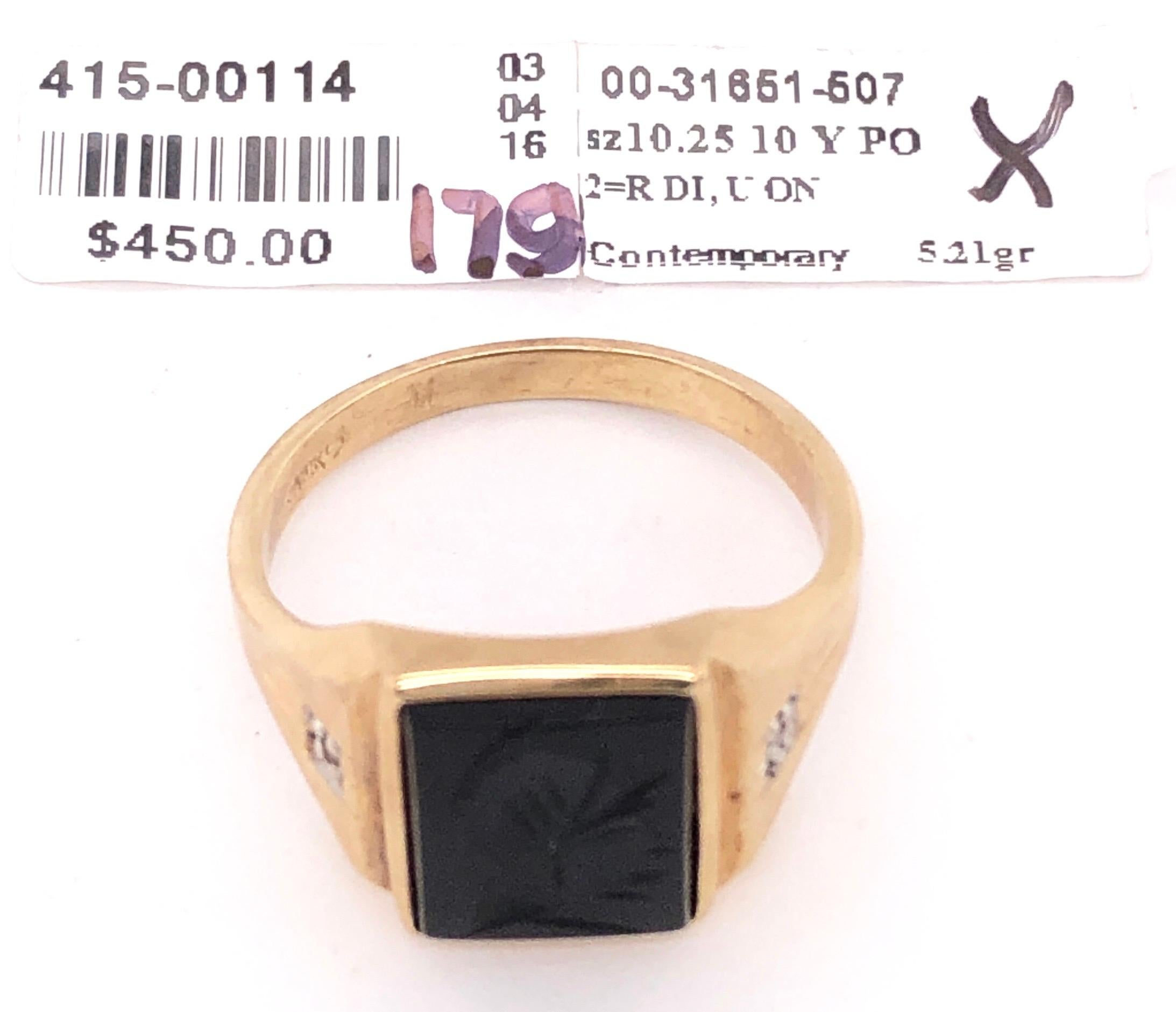 14 Karat Yellow Gold Contemporary Onyx Square Ring with Diamond Accents For Sale 5