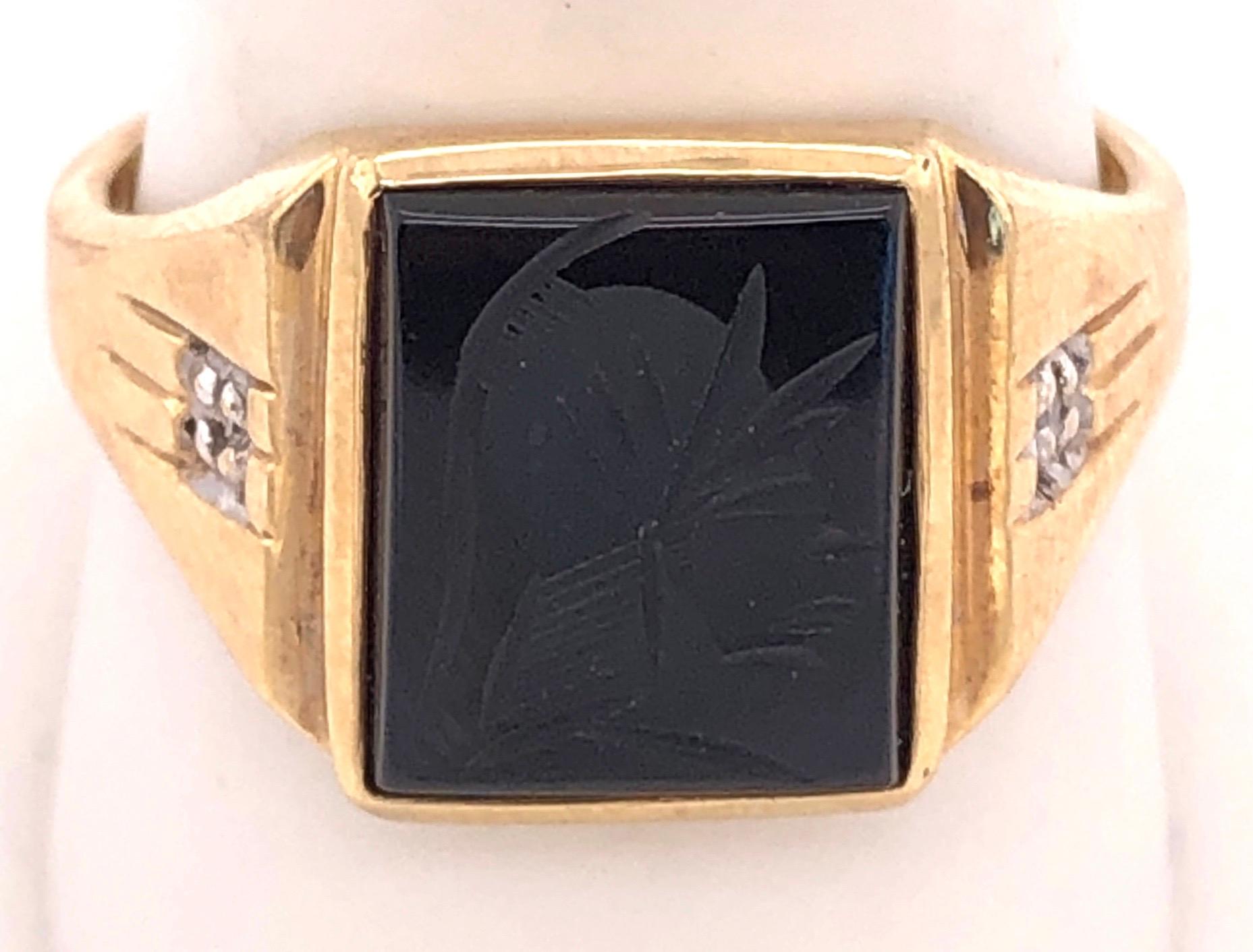 14 Karat Yellow Gold Contemporary Onyx Square Ring with Diamond Accents For Sale 1