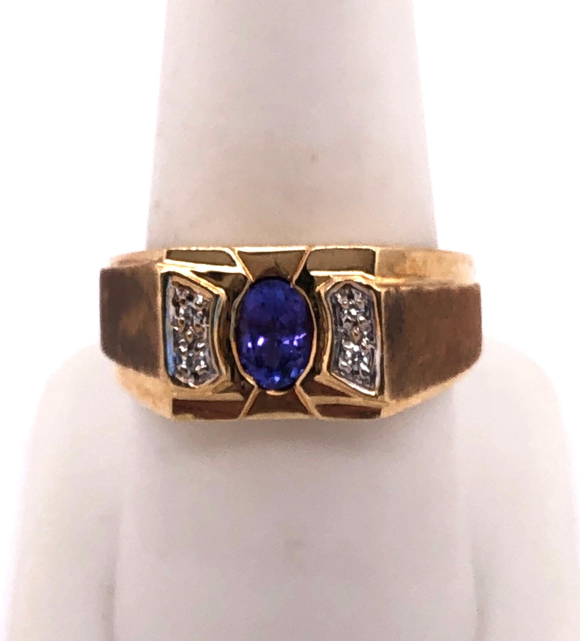 14 Karat Yellow Gold Contemporary Topaz and Diamond Ring For Sale 3