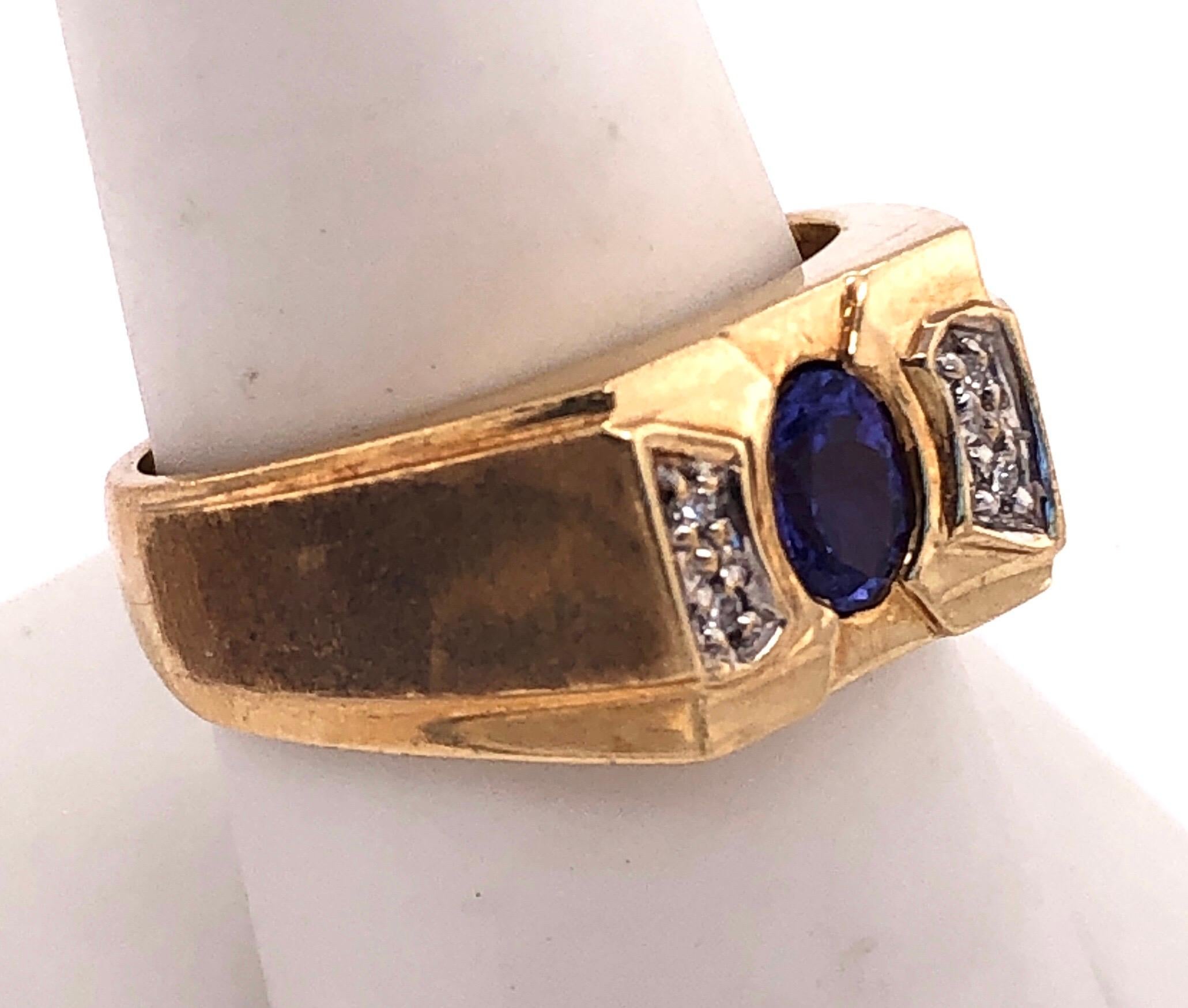 14 Karat Yellow Gold Contemporary Topaz and Diamond Ring For Sale 4