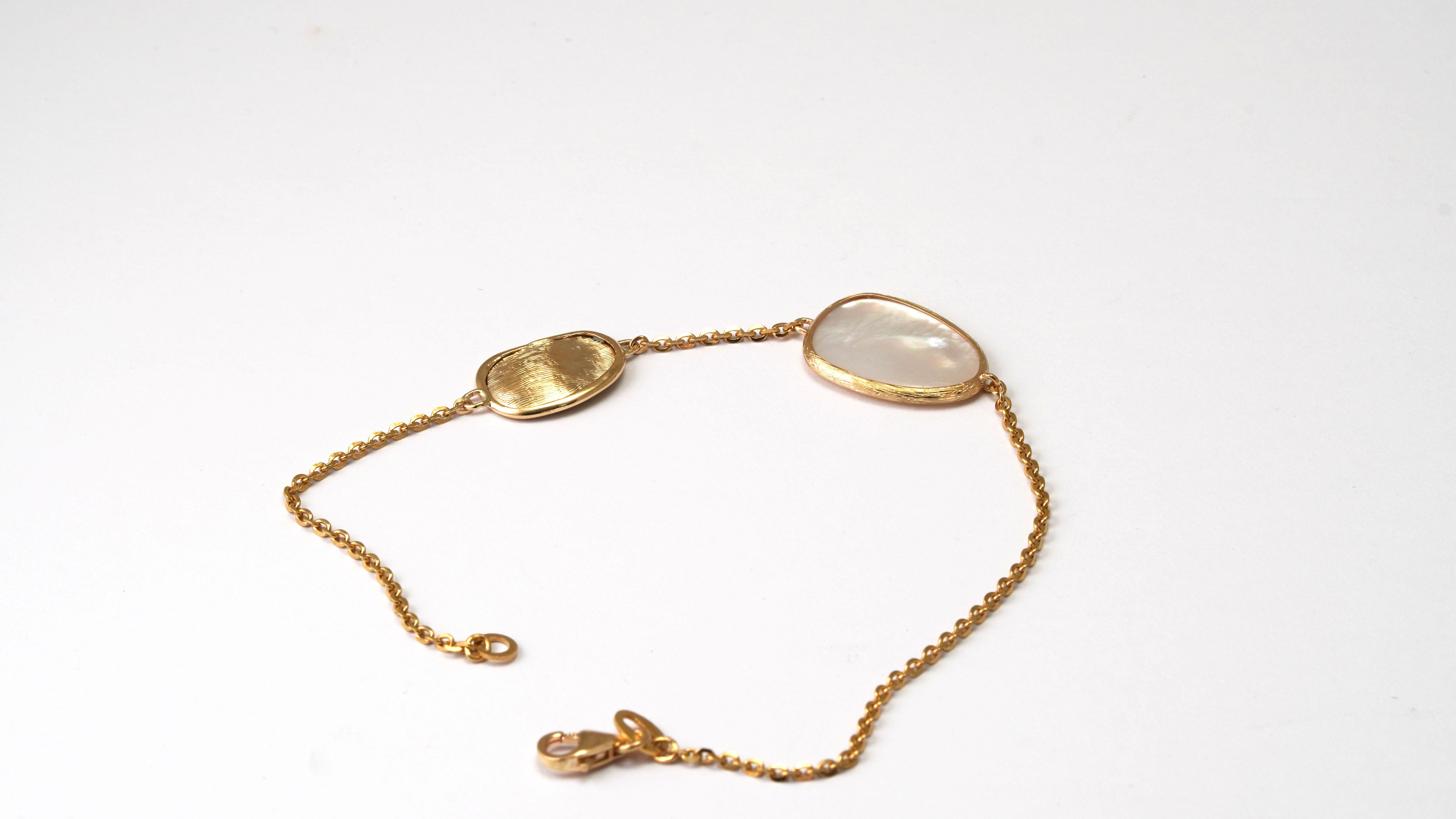 Modern 14 Karat Yellow Gold Mother of Pearl Bracelet For Sale