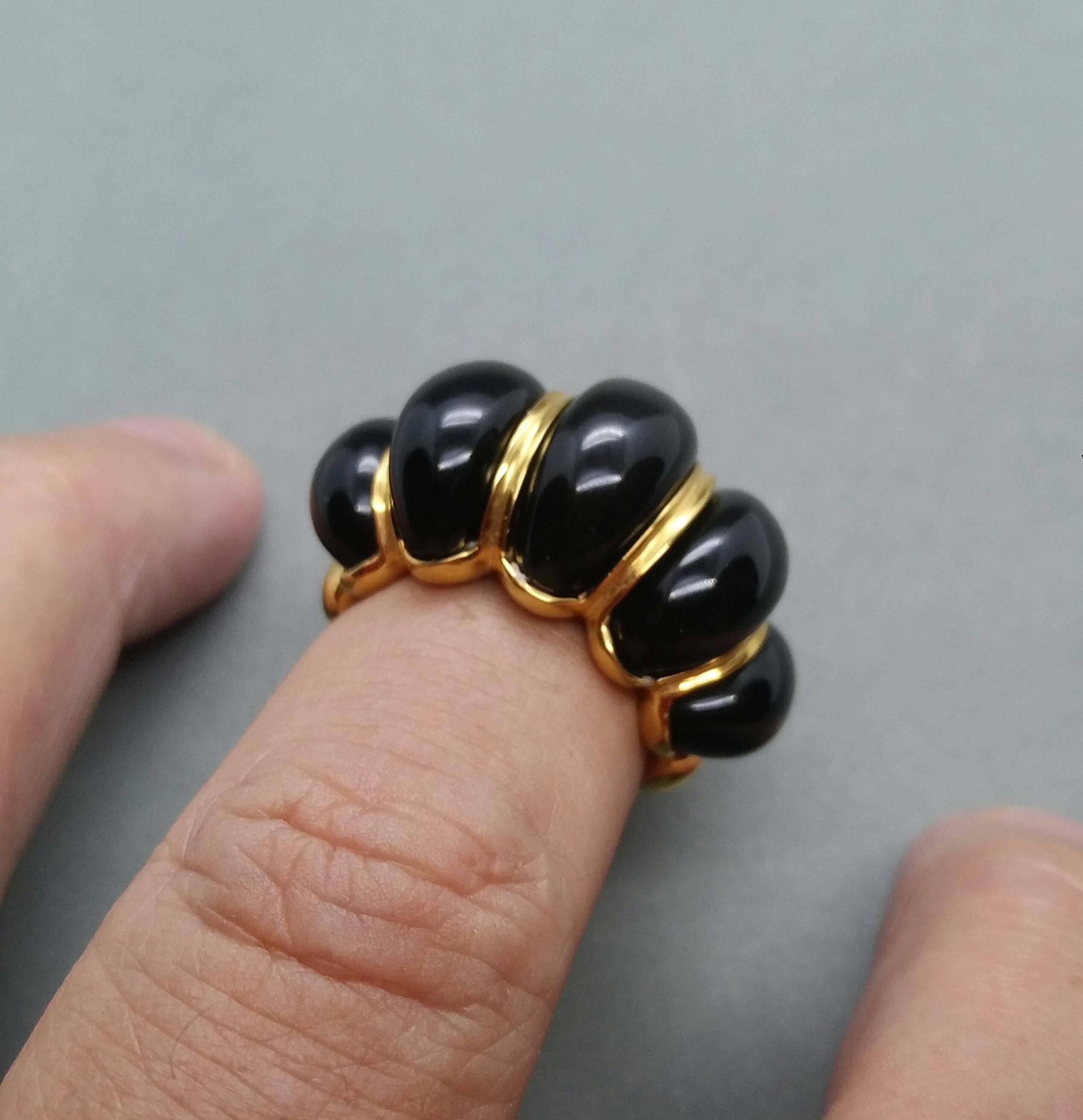 Modern 14 Kt Yellow Gold Ring with 5 Black Onyx Domed Sectors Cocktail Ring For Sale