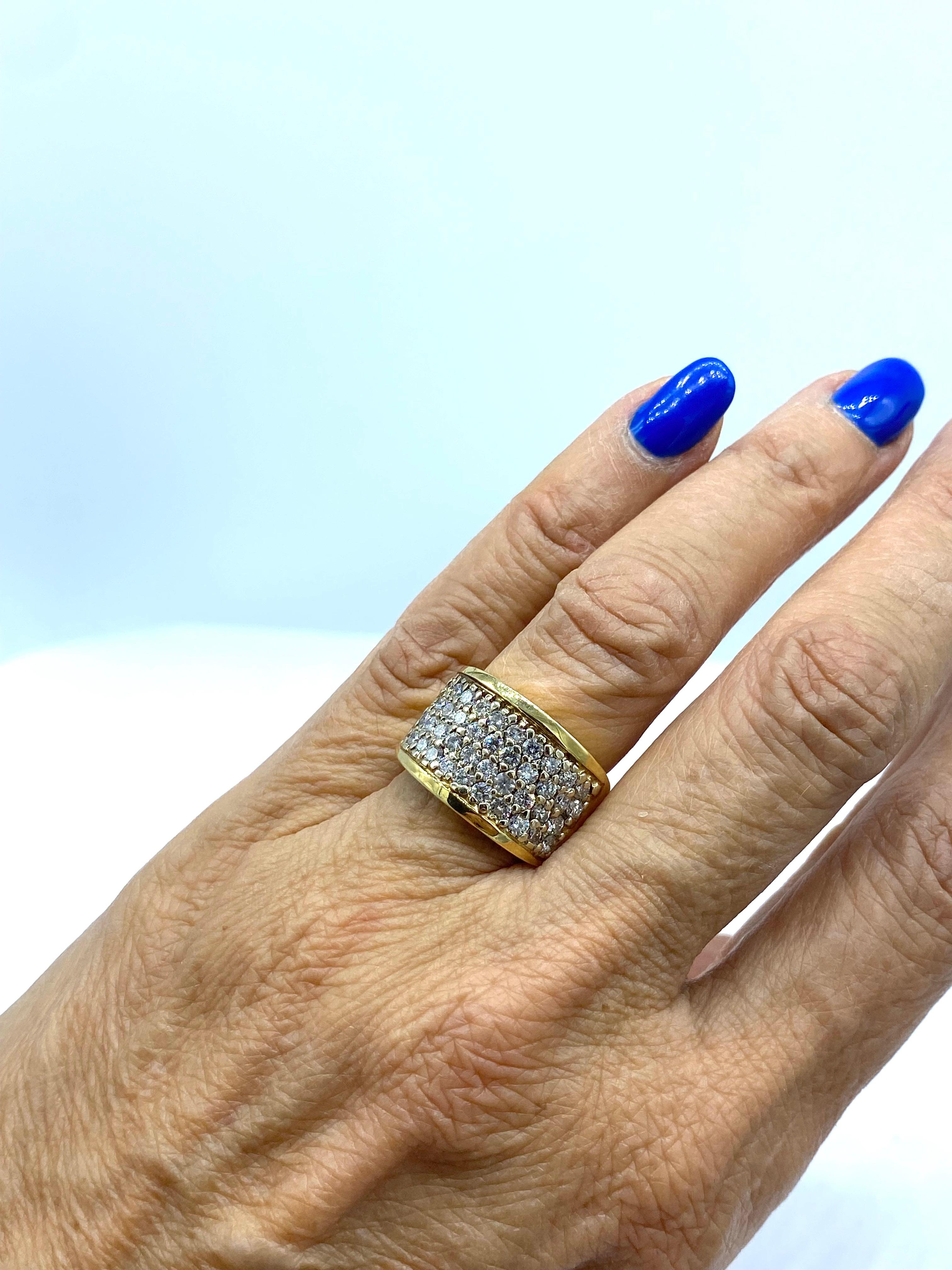 Contemporary 2.10 Carat Diamond Cigar Band Ring, 18 Karat Yellow Gold