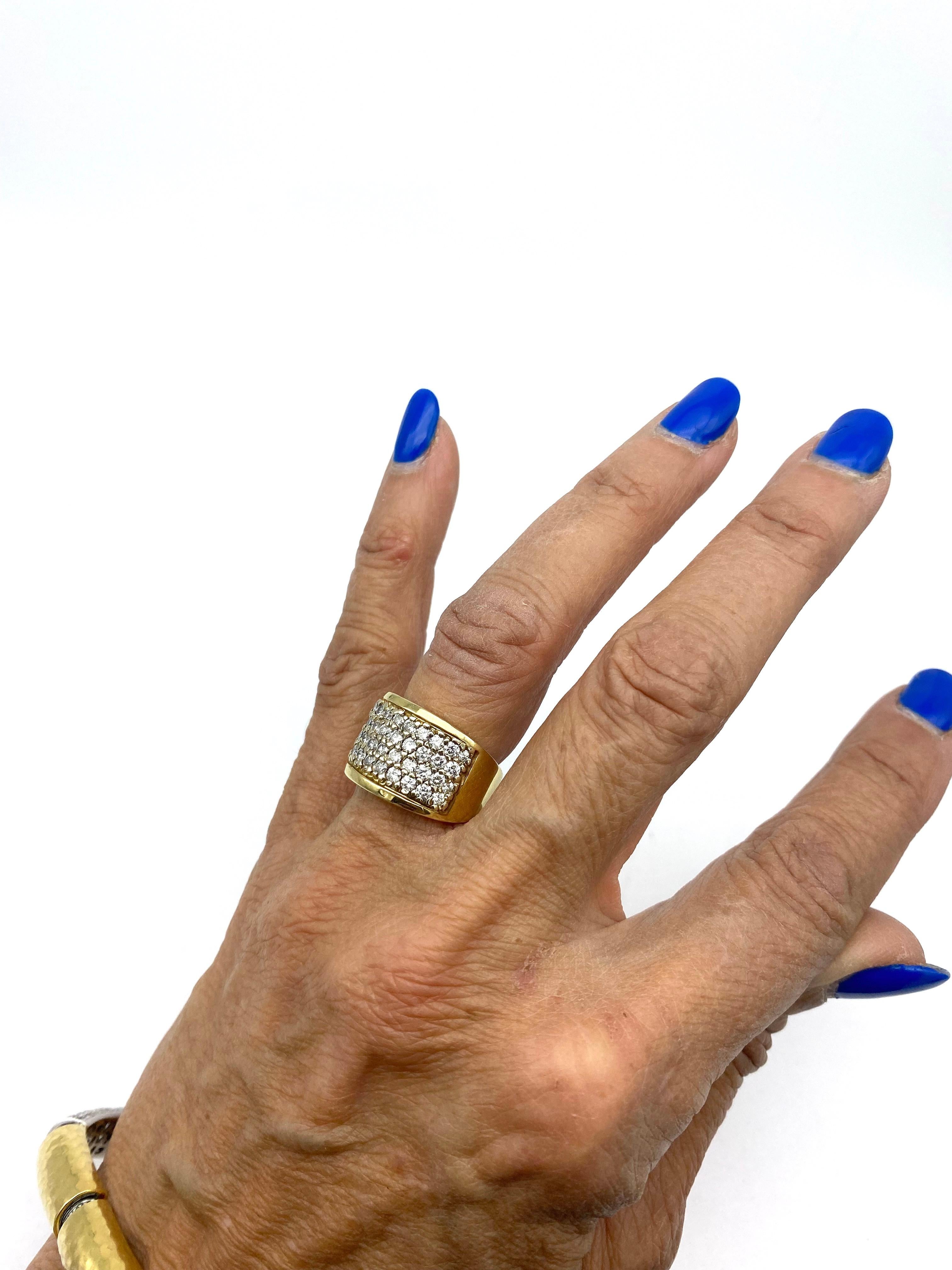 2.10 Carat Diamond Cigar Band Ring, 18 Karat Yellow Gold In Excellent Condition In Laguna Hills, CA
