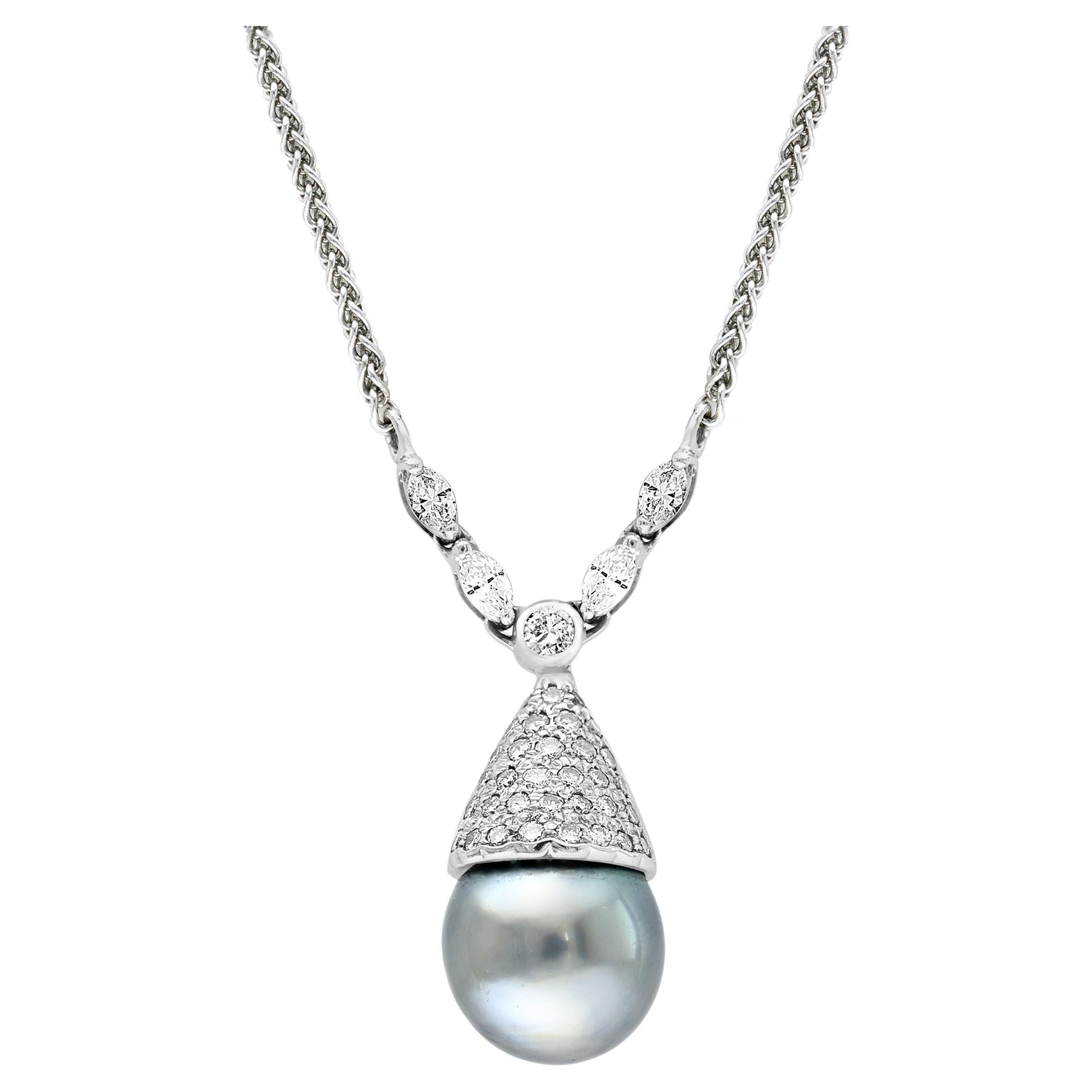 14 mm Black Round Tahitian Pearl & 2 Ct Diamond 14 Kt Gold  Pendant /Necklace In Excellent Condition For Sale In New York, NY