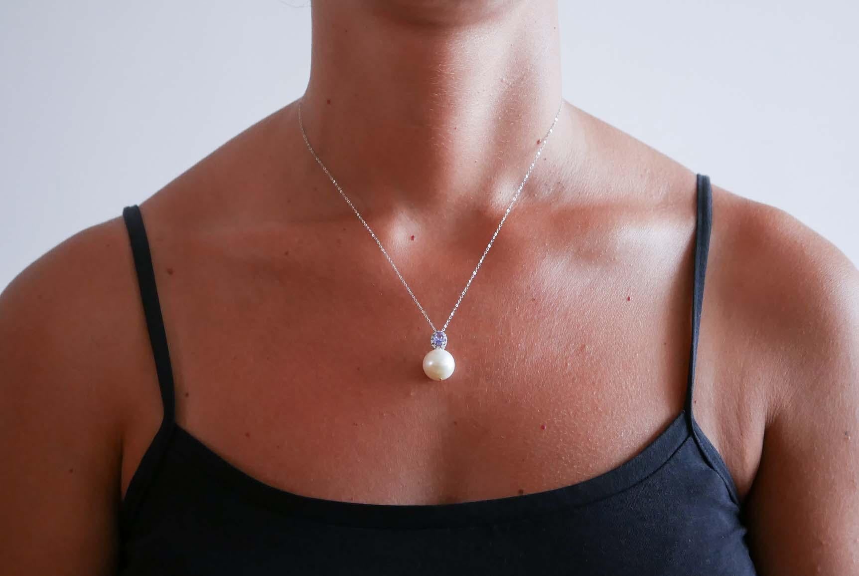 14 Mm Perle, Tansanit, Diamanten, 14 Karat Weißgold Anhänger. im Zustand „Gut“ im Angebot in Marcianise, Marcianise (CE)
