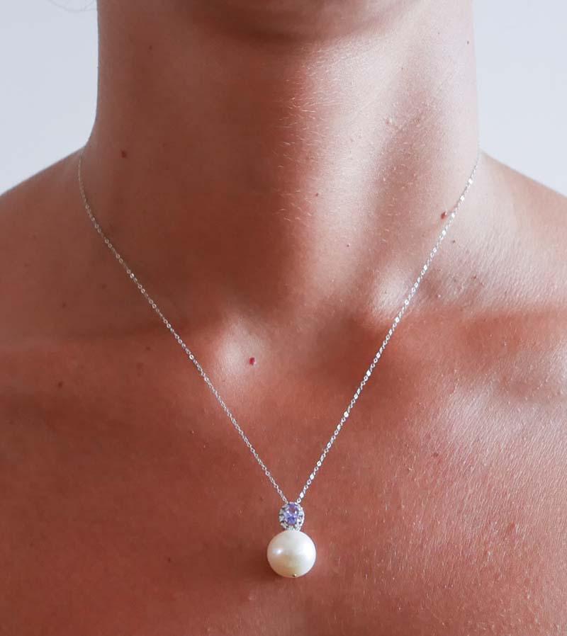 14 Mm Perle, Tansanit, Diamanten, 14 Karat Weißgold Anhänger. Damen im Angebot