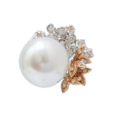 Orecchini con perle da 14 mm, diamanti, oro bianco e oro rosa da 14 carati.