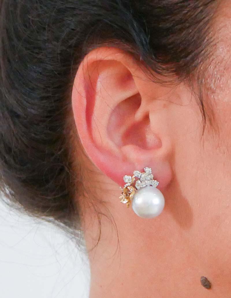 Orecchini con perle da 14 mm, diamanti, oro bianco e oro rosa da 14 carati. In condizioni buone in vendita a Marcianise, Marcianise (CE)