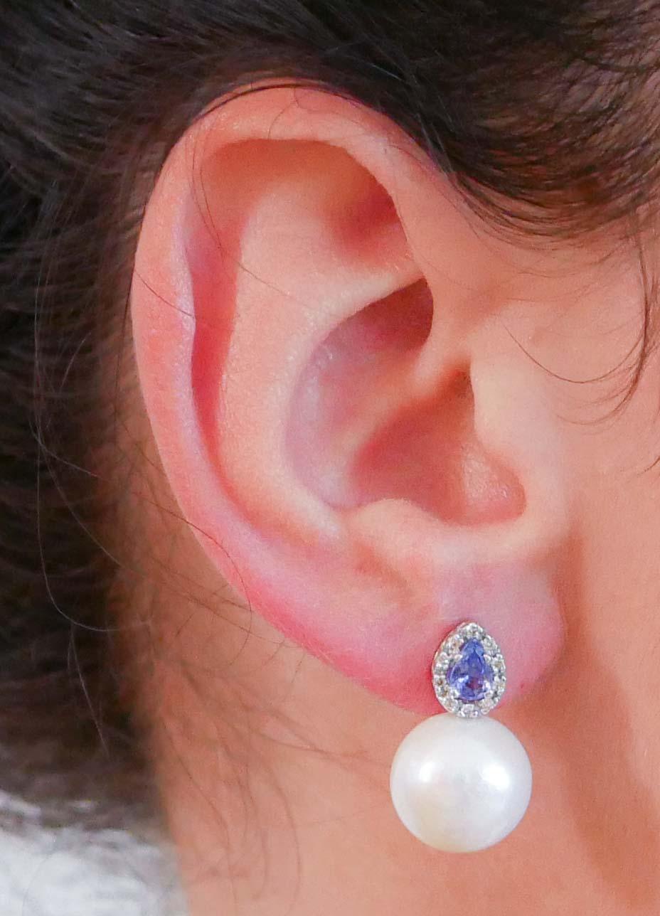14 Mm Pearls, Tanzanite, Diamonds, 14 Karat White Gold Earrings. In Good Condition In Marcianise, Marcianise (CE)