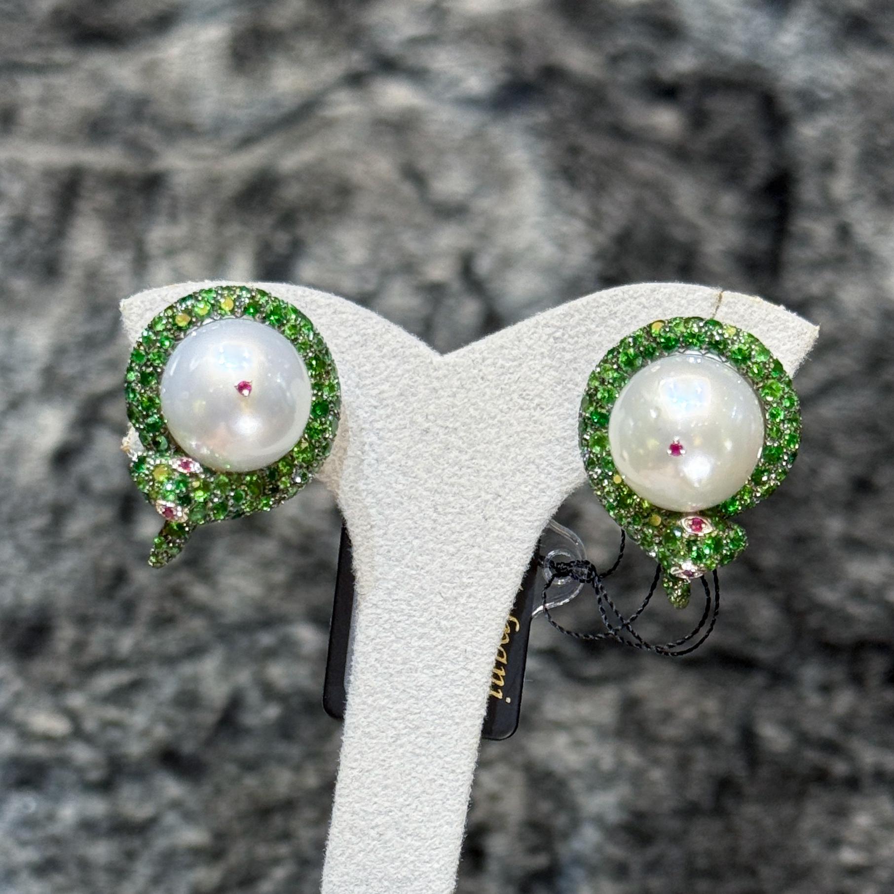 14 MM Perle des Mers du Sud Enveloppée de Tsavorite Serpent Boucle d'Oreille 18K Unisexe en vente