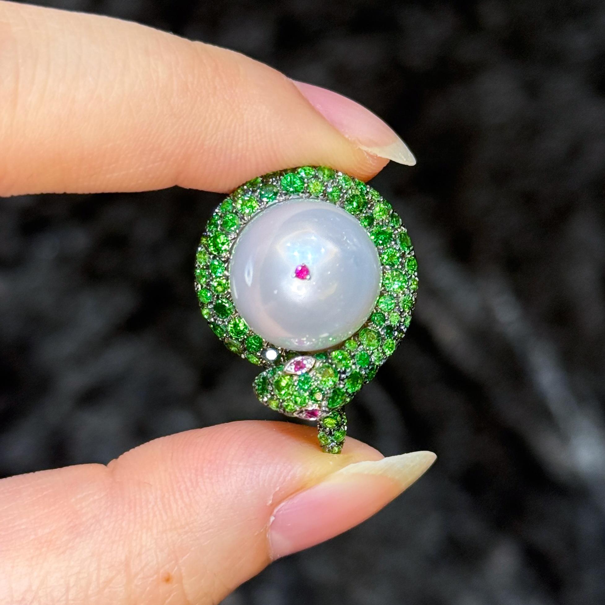 14 MM Perle des Mers du Sud Enveloppée de Tsavorite Serpent Boucle d'Oreille 18K en vente 1