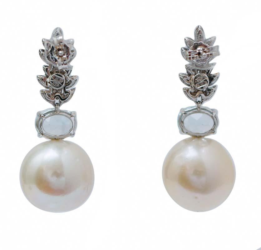 Retro 14 Mm White Pearls, Aquamarine Colour Topaz, Diamonds, 14 Kt White Gold Earrings For Sale