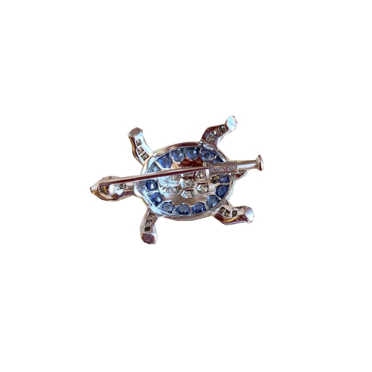 Retro 14 Natural Sapphires and Diamonds White Gold Turtle Brooch For Sale
