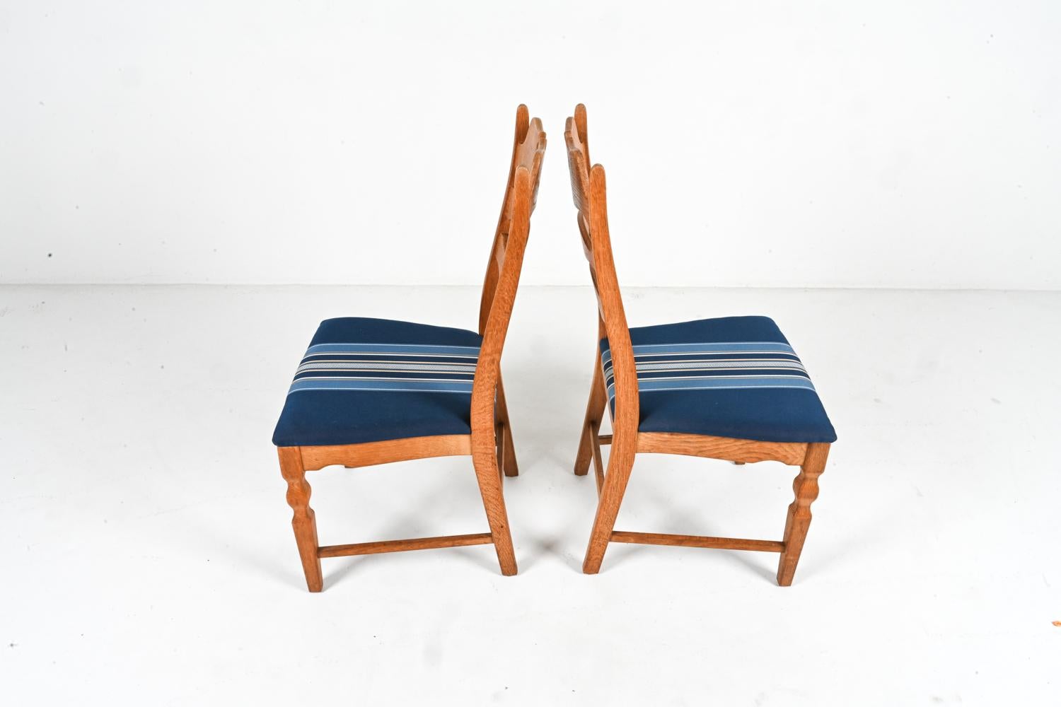(14) Oak 'Razorback' Dining Side Chairs By Henning Kjaernulf, Denmark 1970's For Sale 7