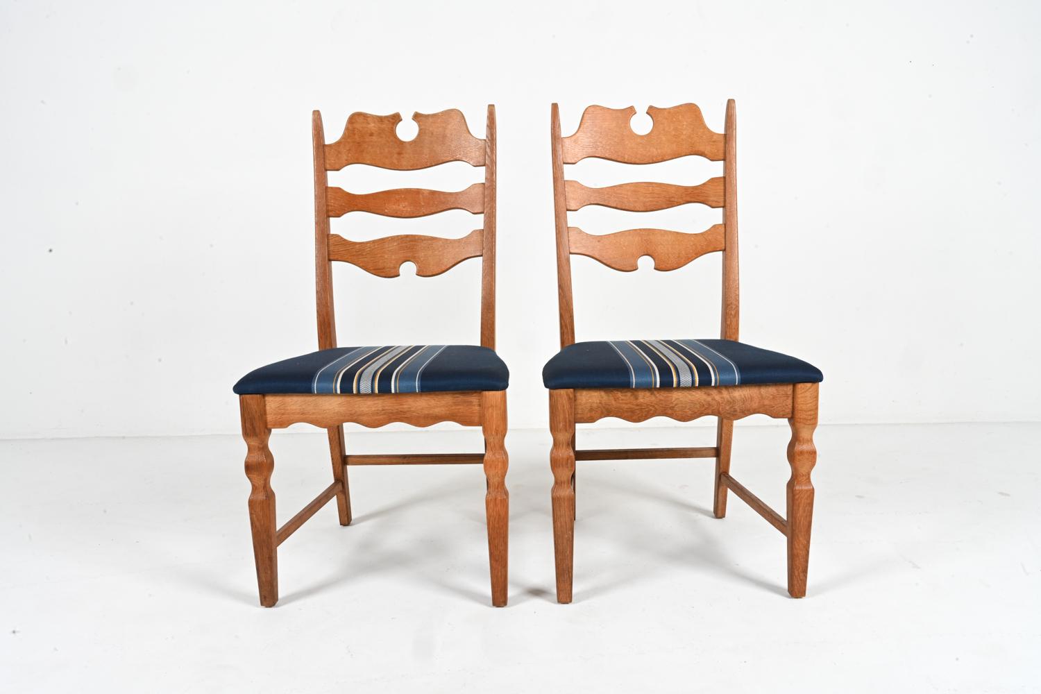 (14) Oak 'Razorback' Dining Side Chairs By Henning Kjaernulf, Denmark 1970's For Sale 1