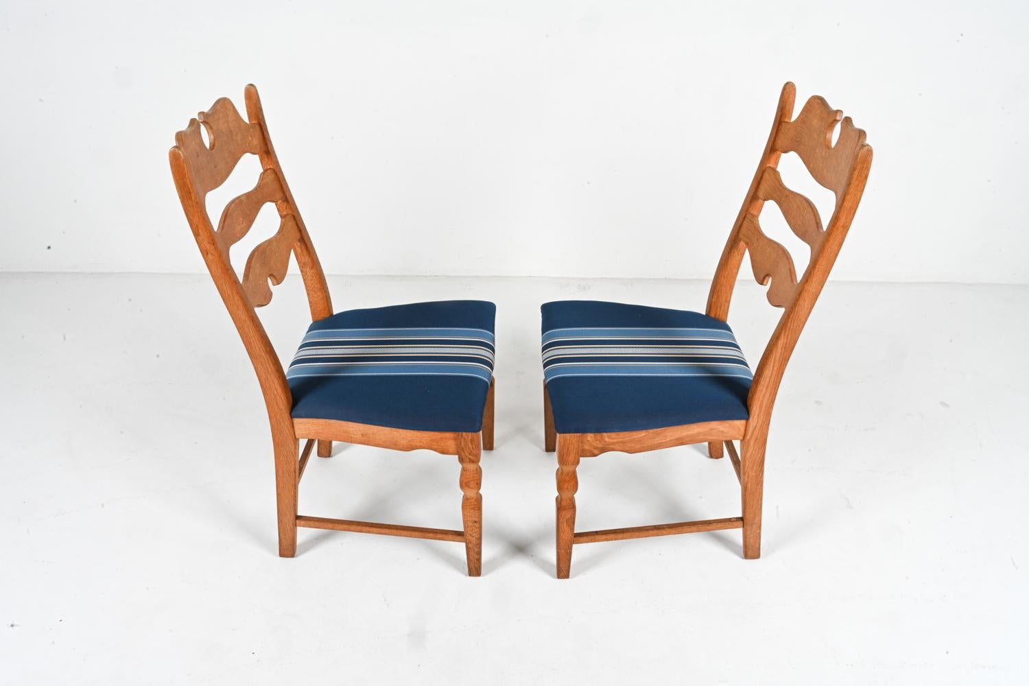 (14) Oak 'Razorback' Dining Side Chairs By Henning Kjaernulf, Denmark 1970's For Sale 3