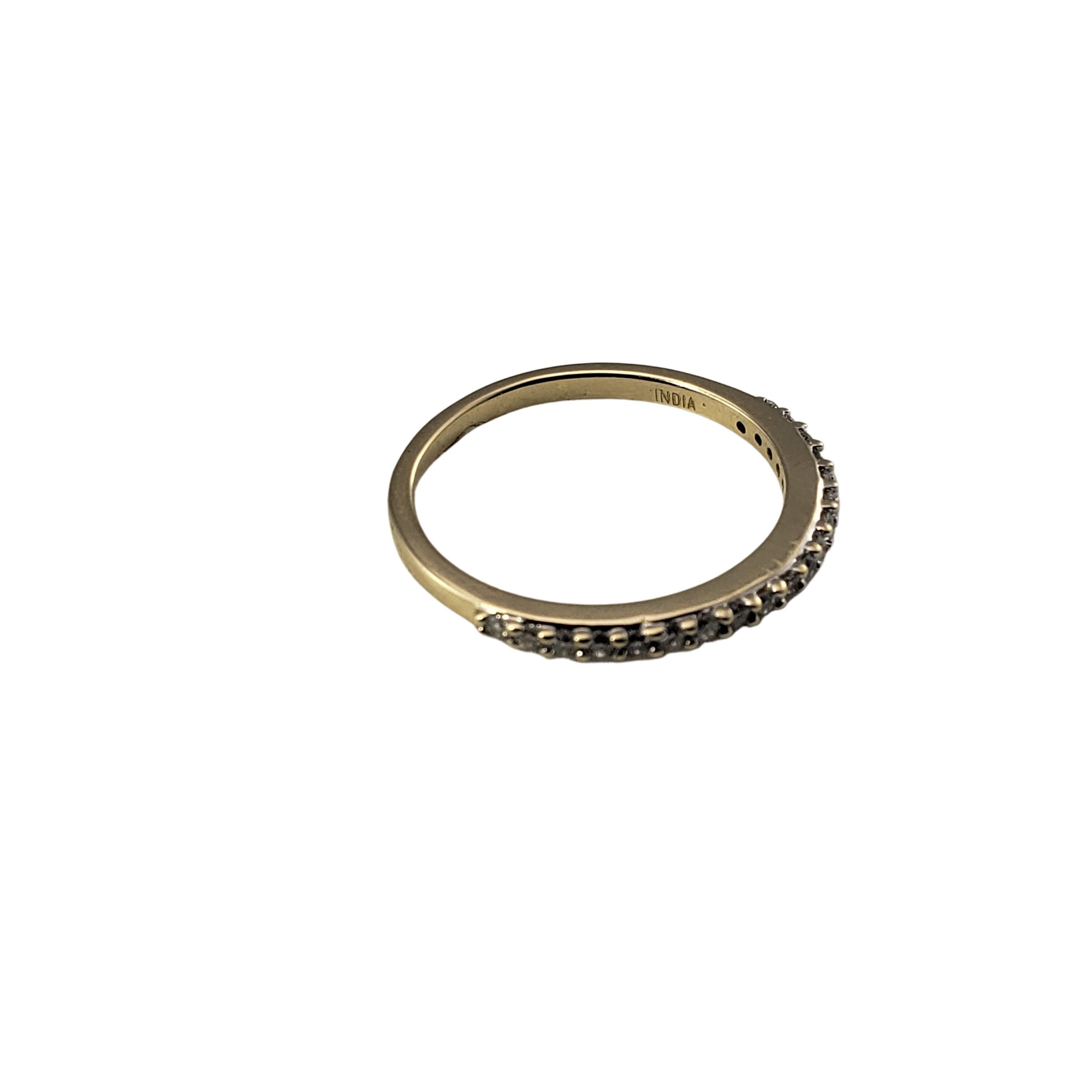 Brilliant Cut 14 Yellow Gold and Diamond Wedding Band Ring For Sale