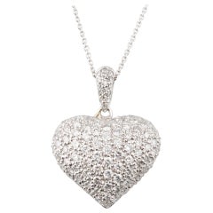 1.40 Carat 18 Karat White Gold Pavé Heart Pendant with 14 Karat White Gold Chain