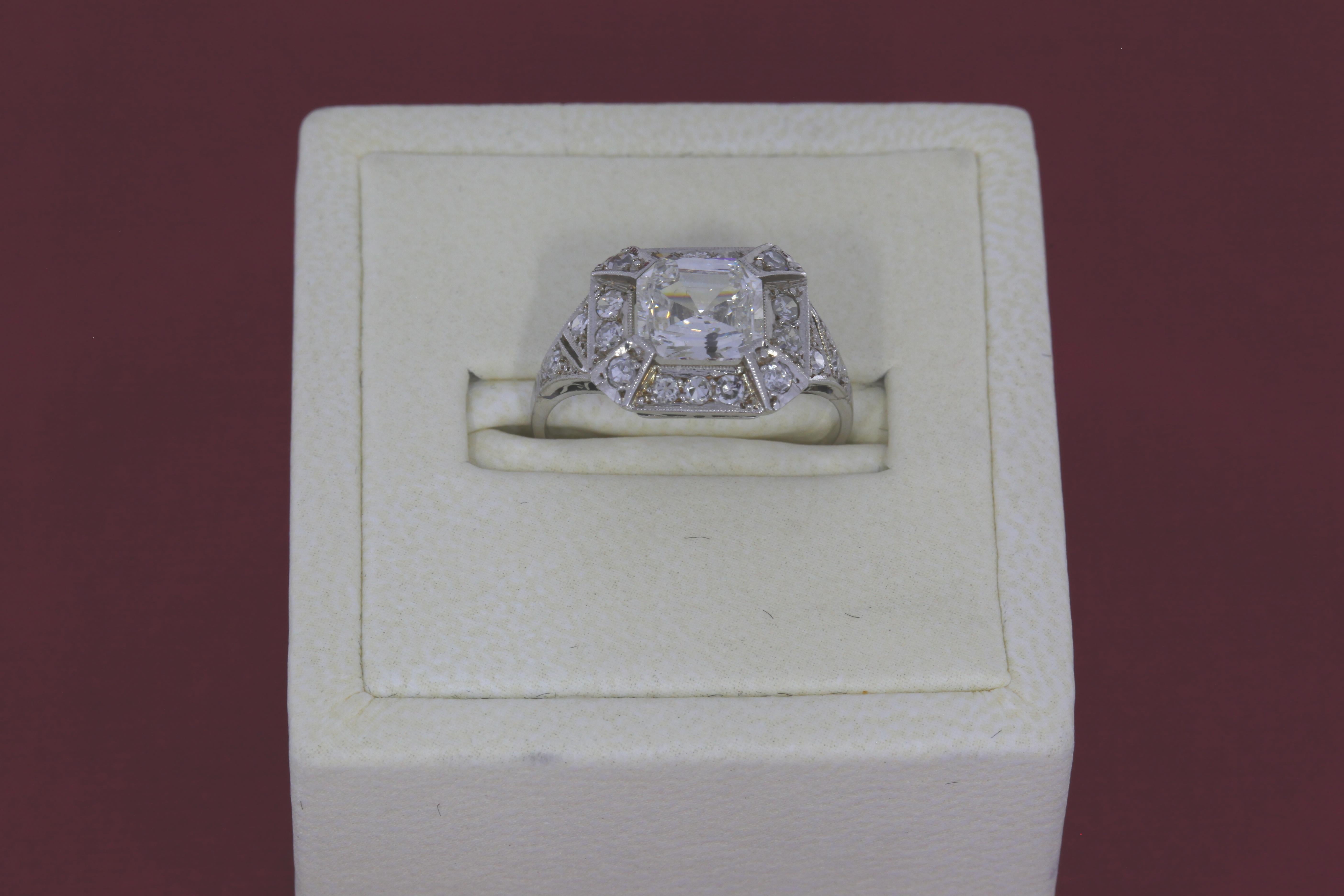 Asscher Cut 1.40 Carat Art Deco Diamond and Platinum Ring For Sale