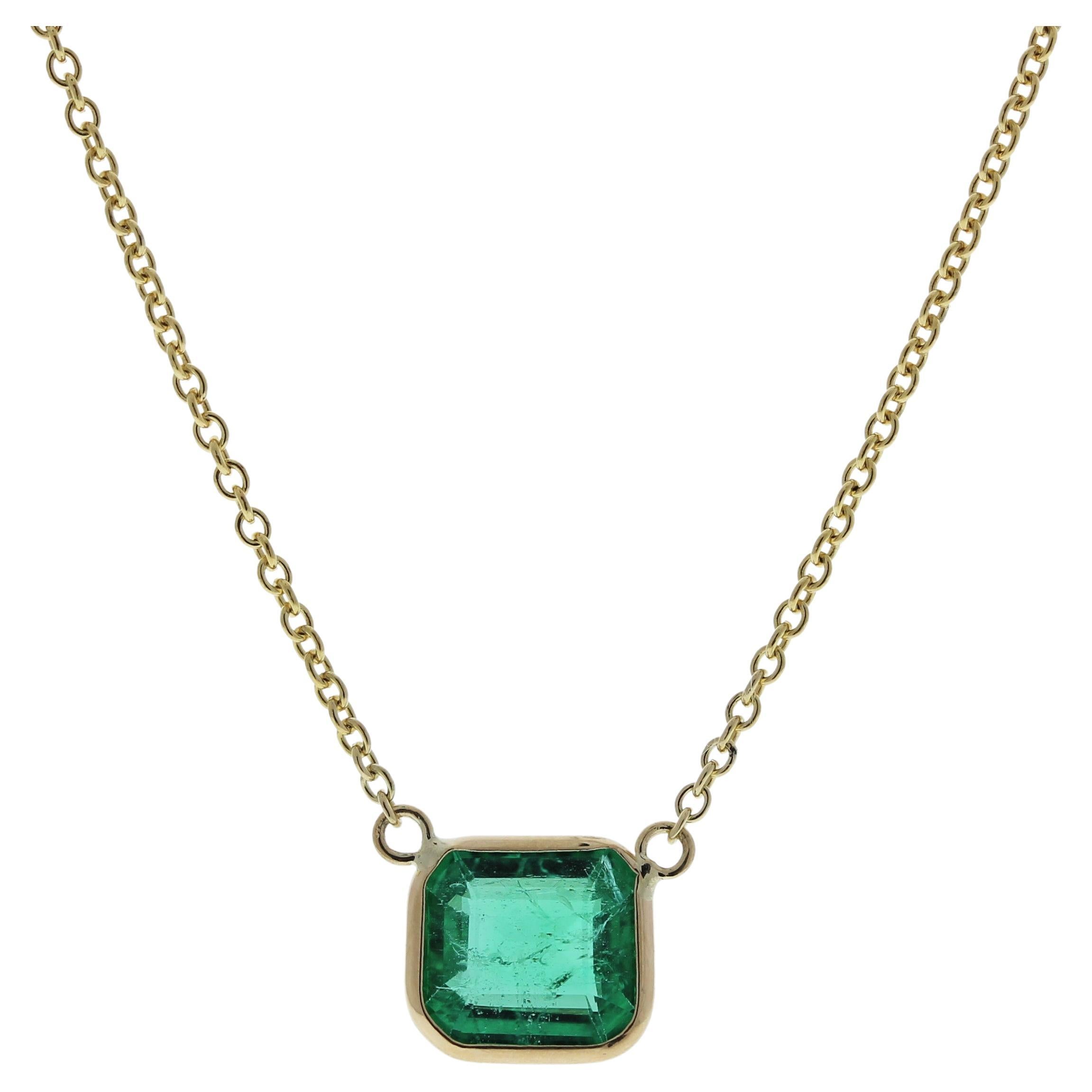 1.40 Carat Asscher Emerald Green Fashion Necklaces In 14k Yellow Gold
