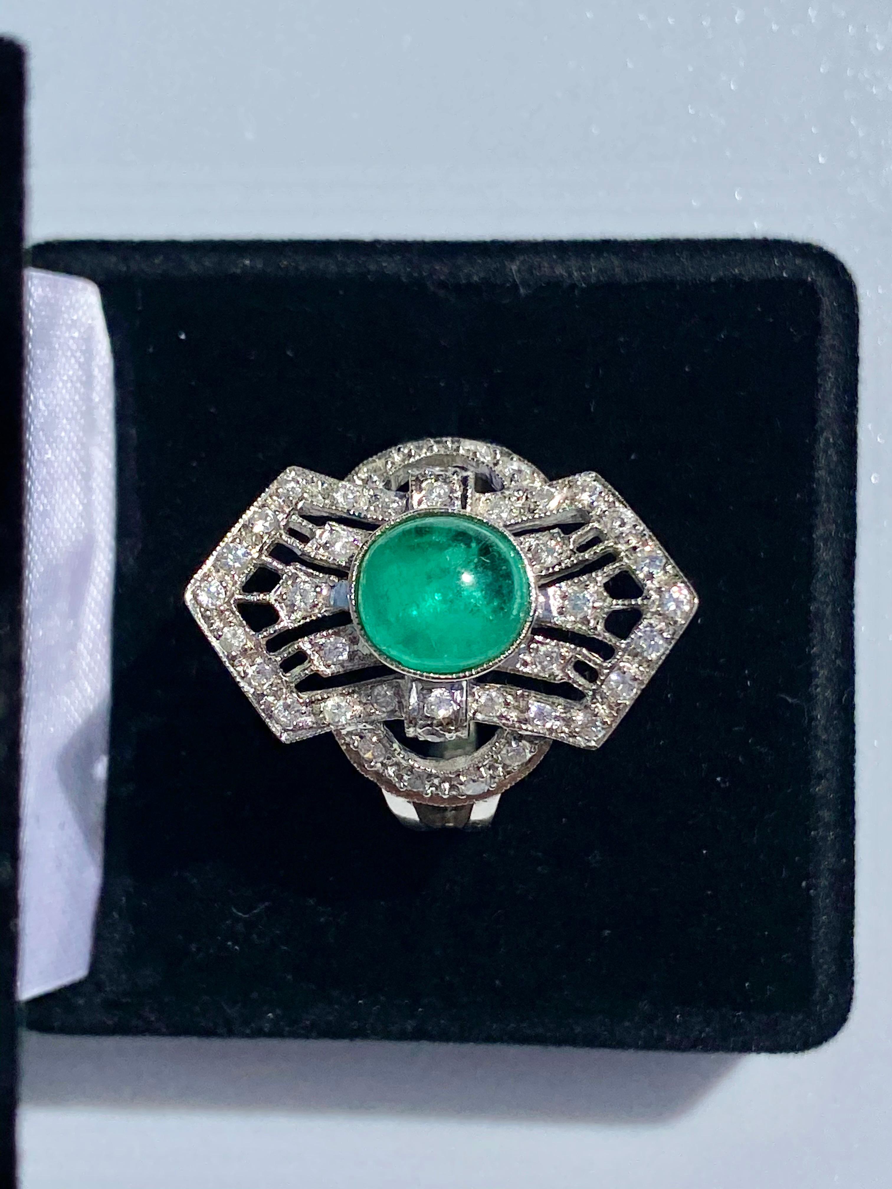 1.40 Carat Cabochon Cut Colombian Emerald, Diamond and 14 Karat White Gold Ring 1