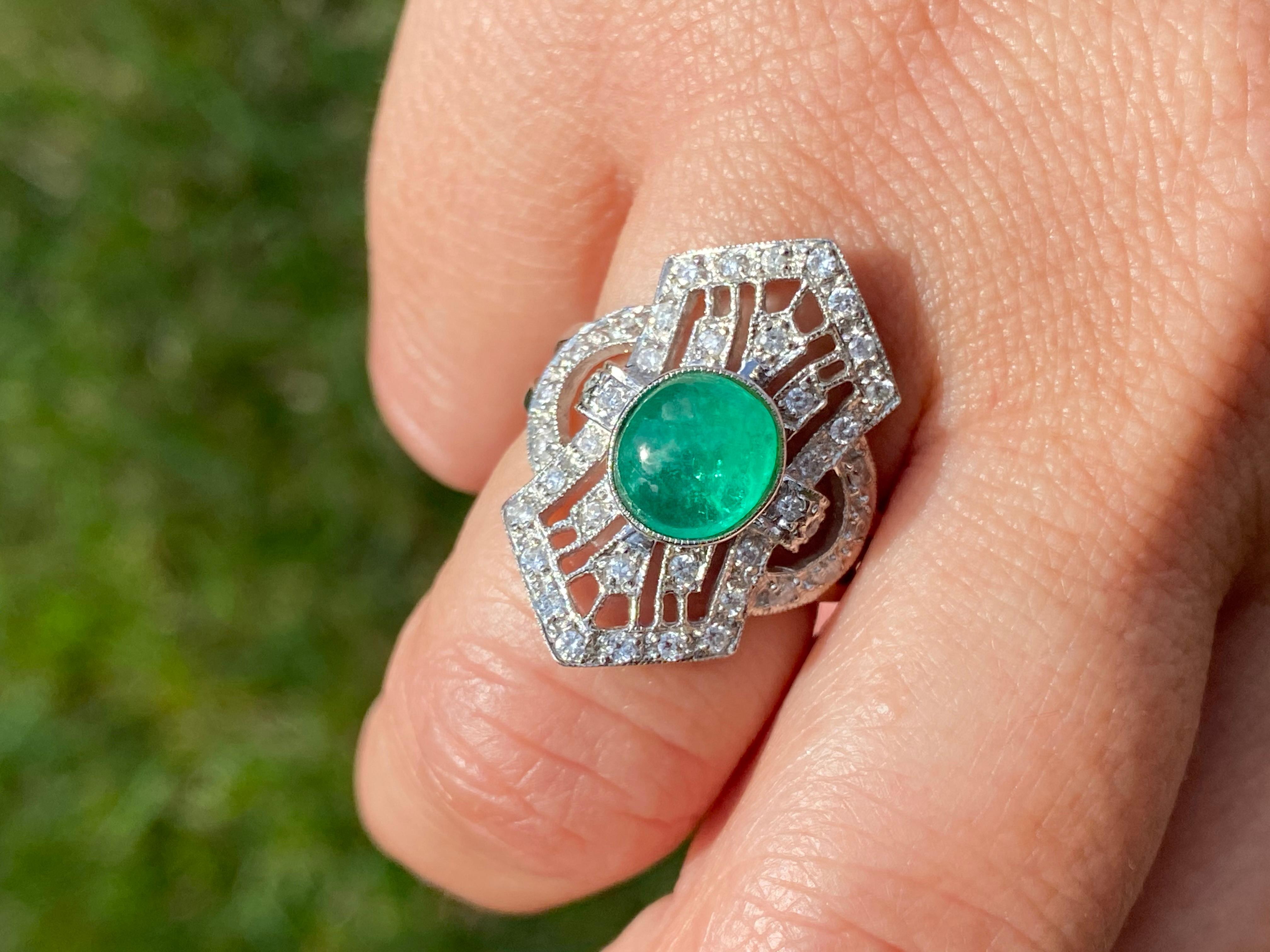 1.40 Carat Cabochon Cut Colombian Emerald, Diamond and 14 Karat White Gold Ring 3