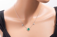 1,40 Karat Klee Mosaik Smaragd Halskette mit 0,40 Karat Durchmesser in 18k Gold ref1289