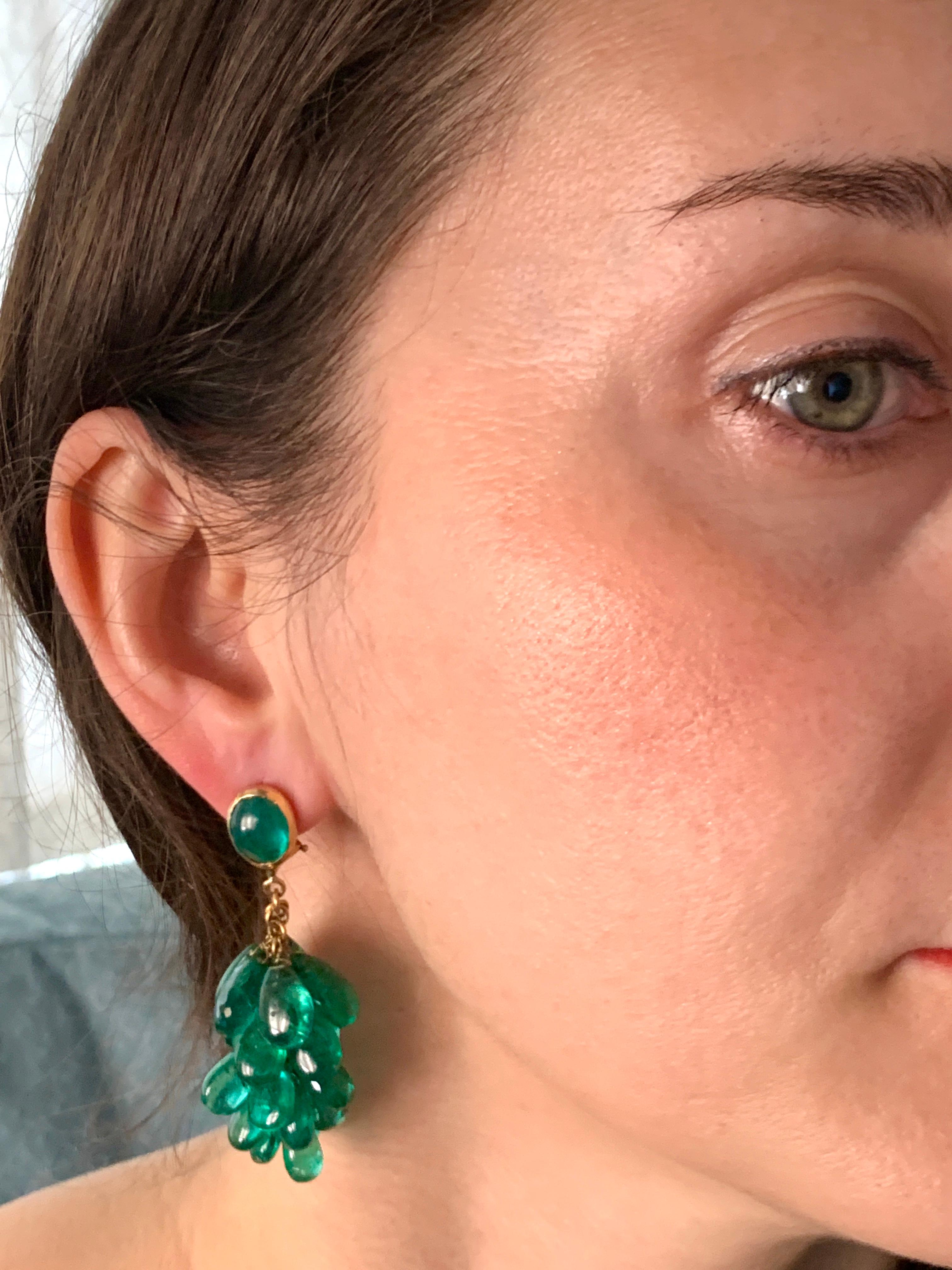 140 Carat Colombian Emerald Briolettes Hanging Drop Earrings 18 Karat Gold For Sale 6