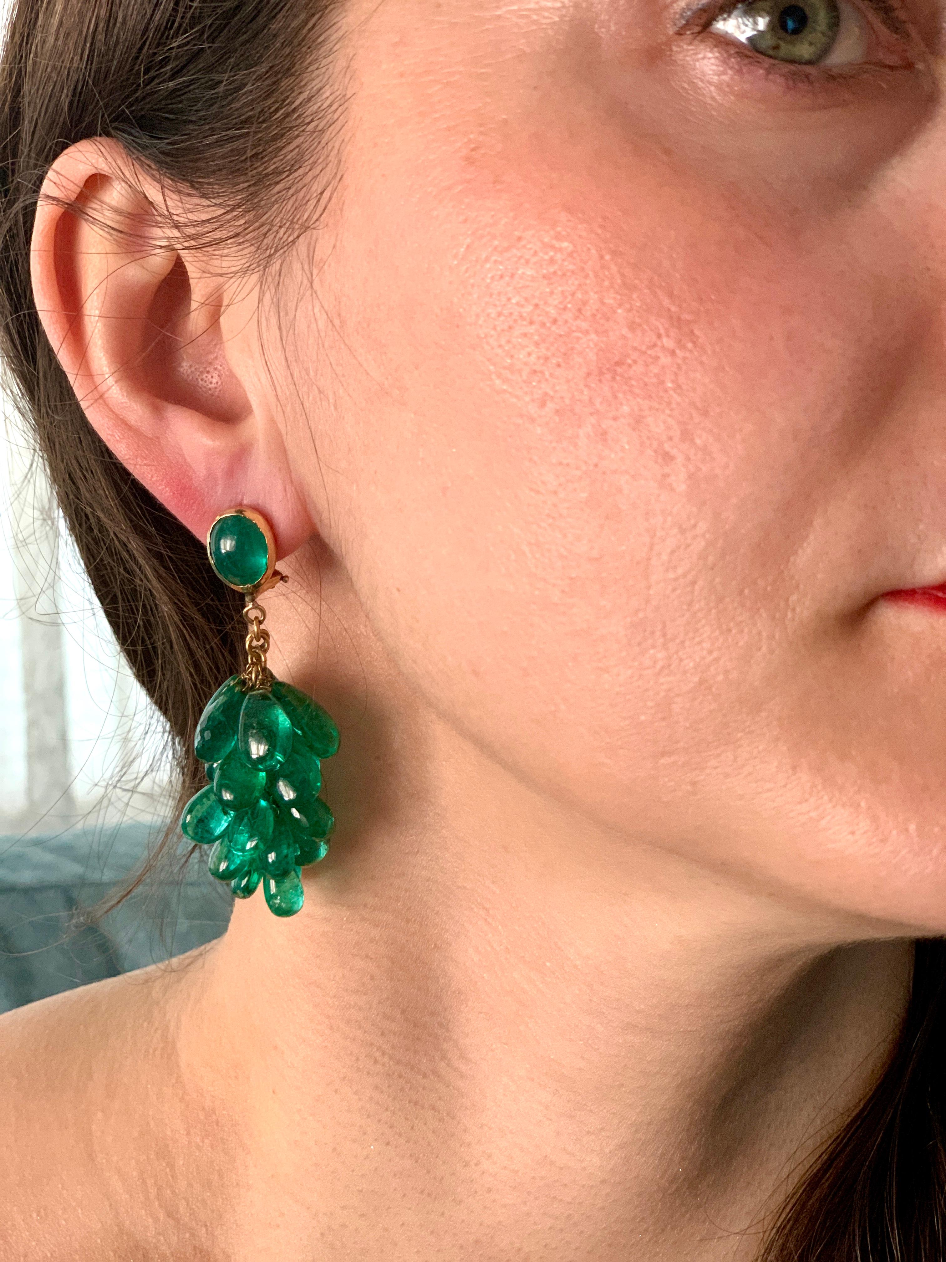 140 Carat Colombian Emerald Briolettes Hanging Drop Earrings 18 Karat Gold For Sale 7