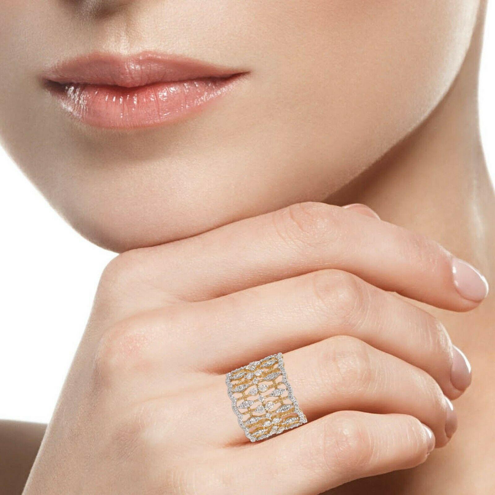 For Sale:  1.40 Carat Diamond 18 Karat Gold Lace Ring 2