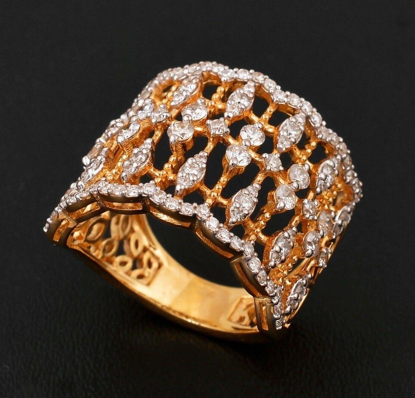 For Sale:  1.40 Carat Diamond 18 Karat Gold Lace Ring 5