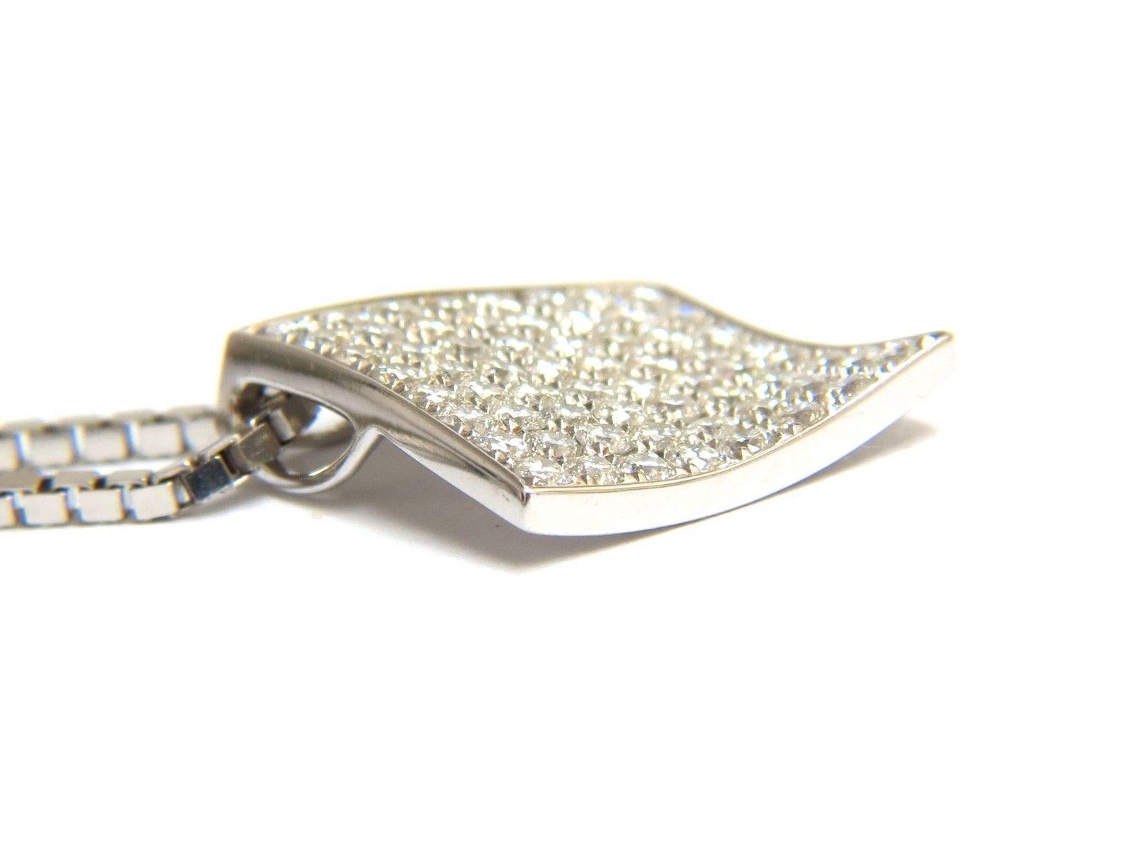 1,40 Karat Diamanten Perlenbesetzter quadratischer Zen-Anhänger 3D Curve 14 Karat Kette für Damen oder Herren im Angebot