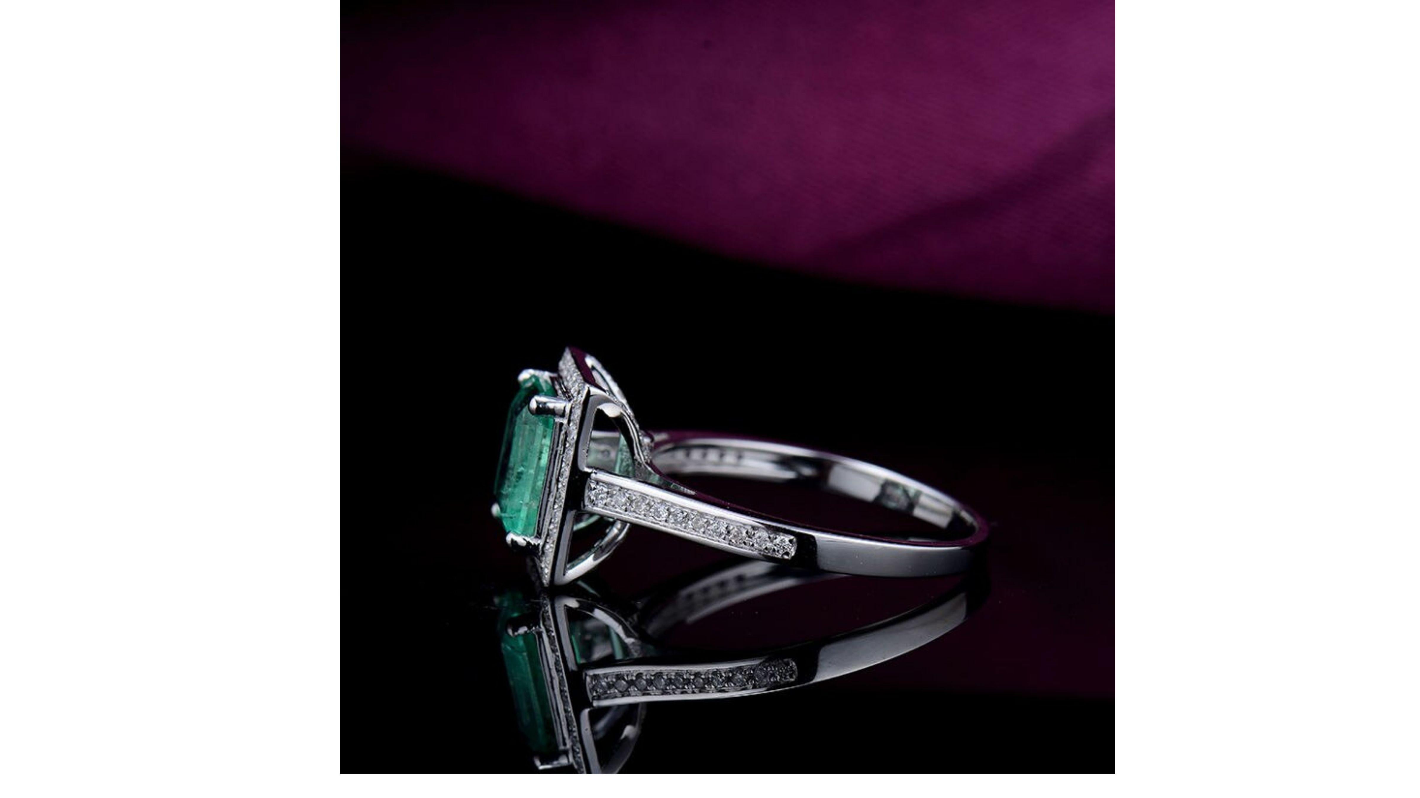 Emerald Cut 1.40 Carat Emerald Diamond Ring 14 Karat White Gold For Sale